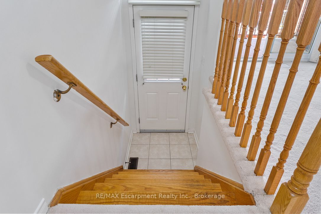 8 Jim Baird Mews Property Photo 48