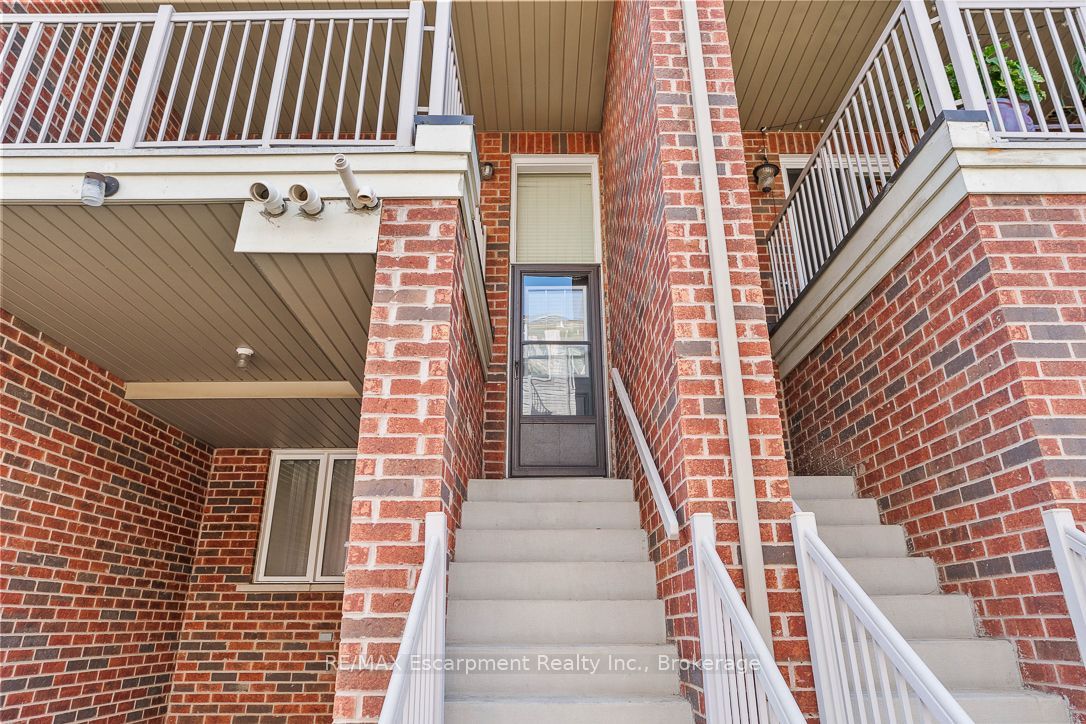 8 Jim Baird Mews Property Photo 49