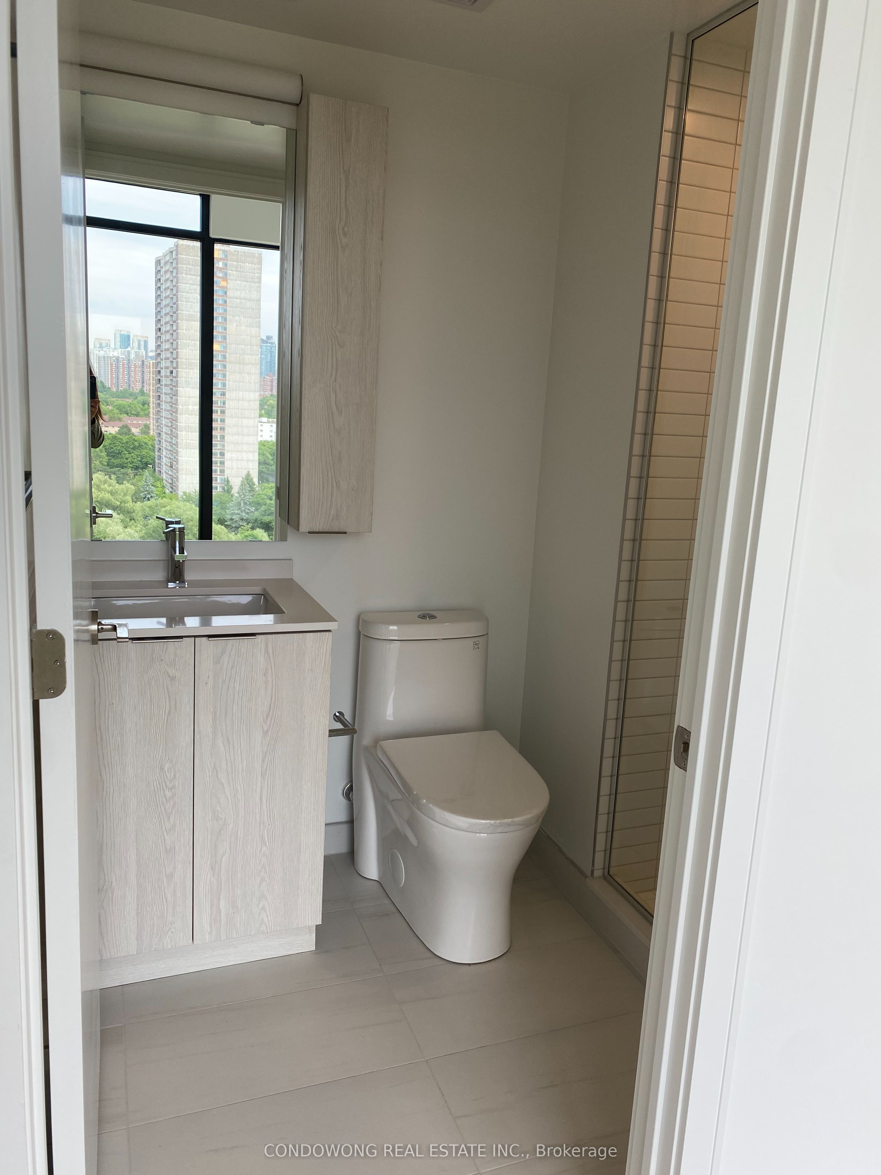 86 Dundas Street E 1404 Property Photo 5