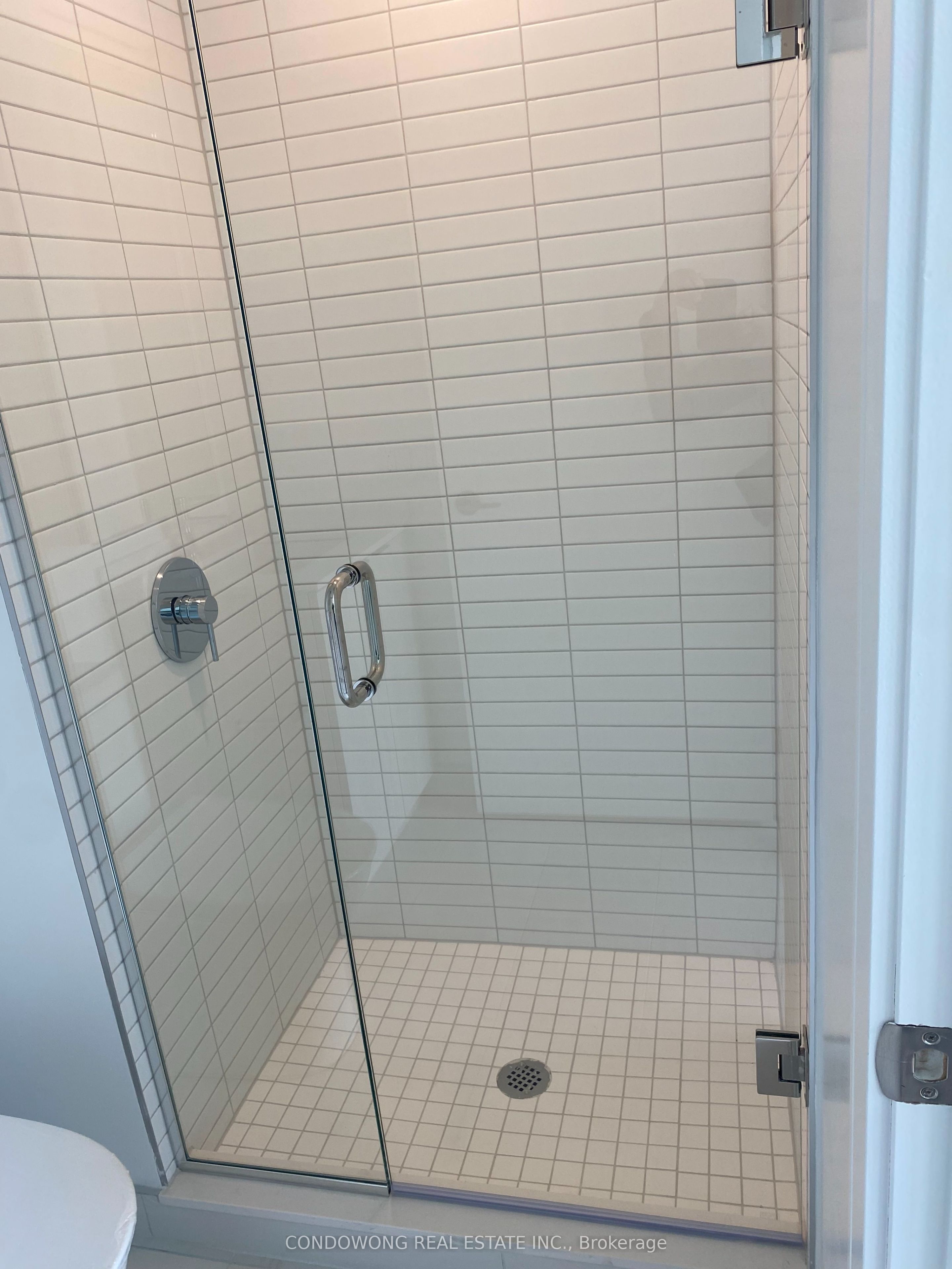 86 Dundas Street E 1404 Property Photo 6