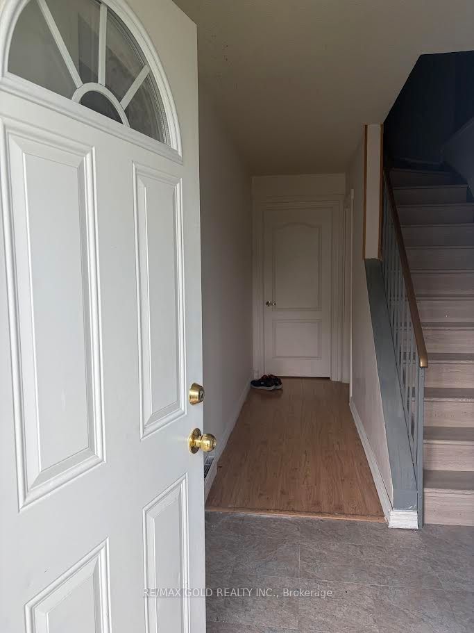 9 Havenbrook Court Property Photo 4