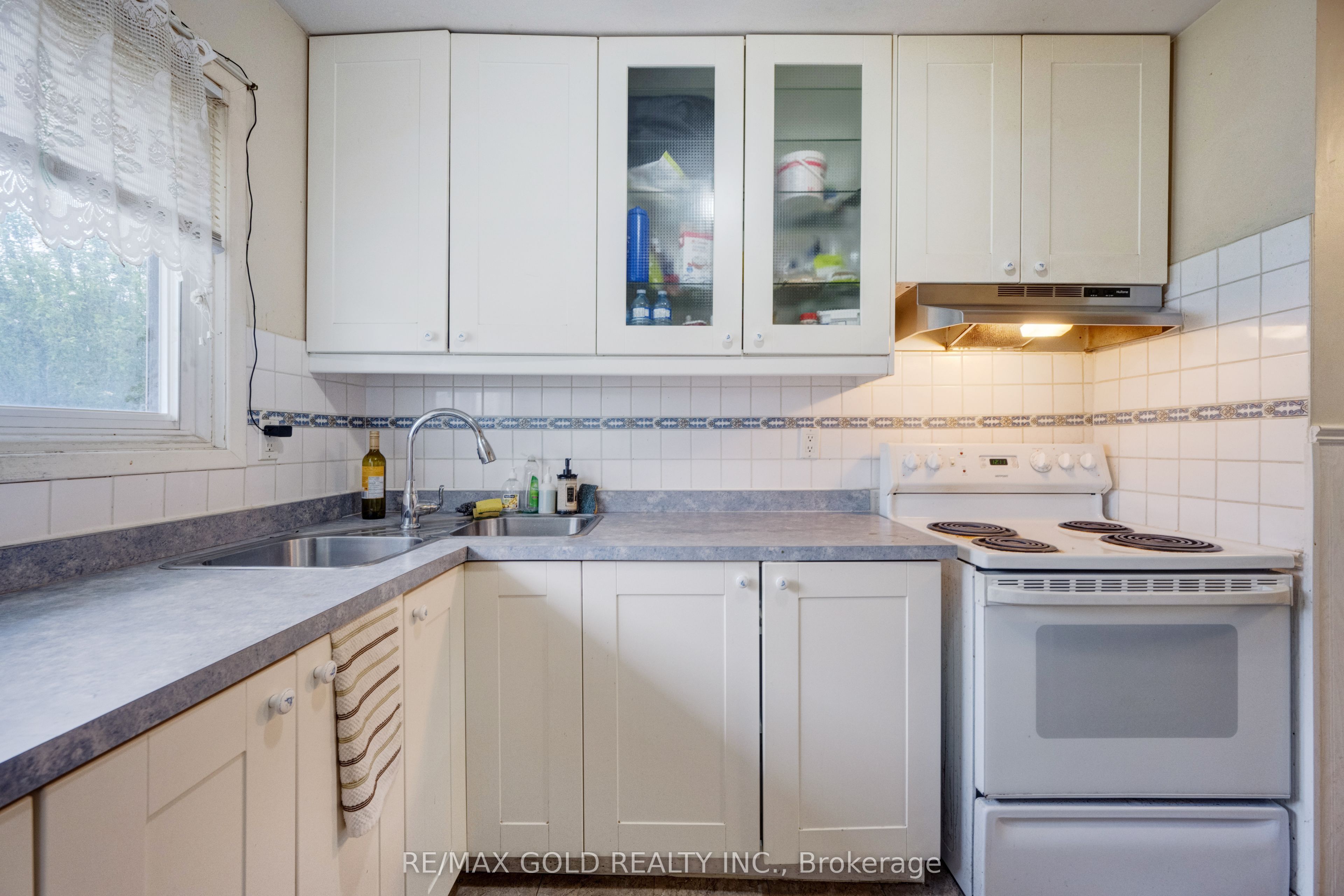 9 Havenbrook Court Property Photo 7