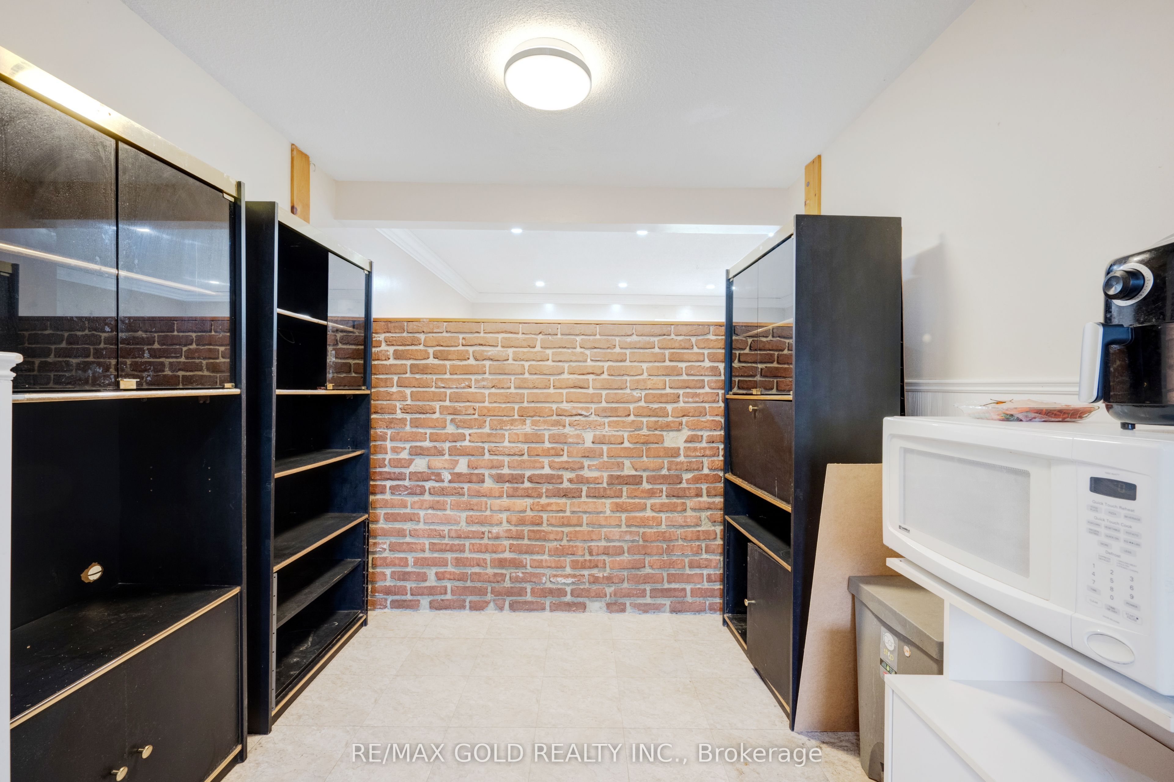 9 Havenbrook Court Property Photo 8