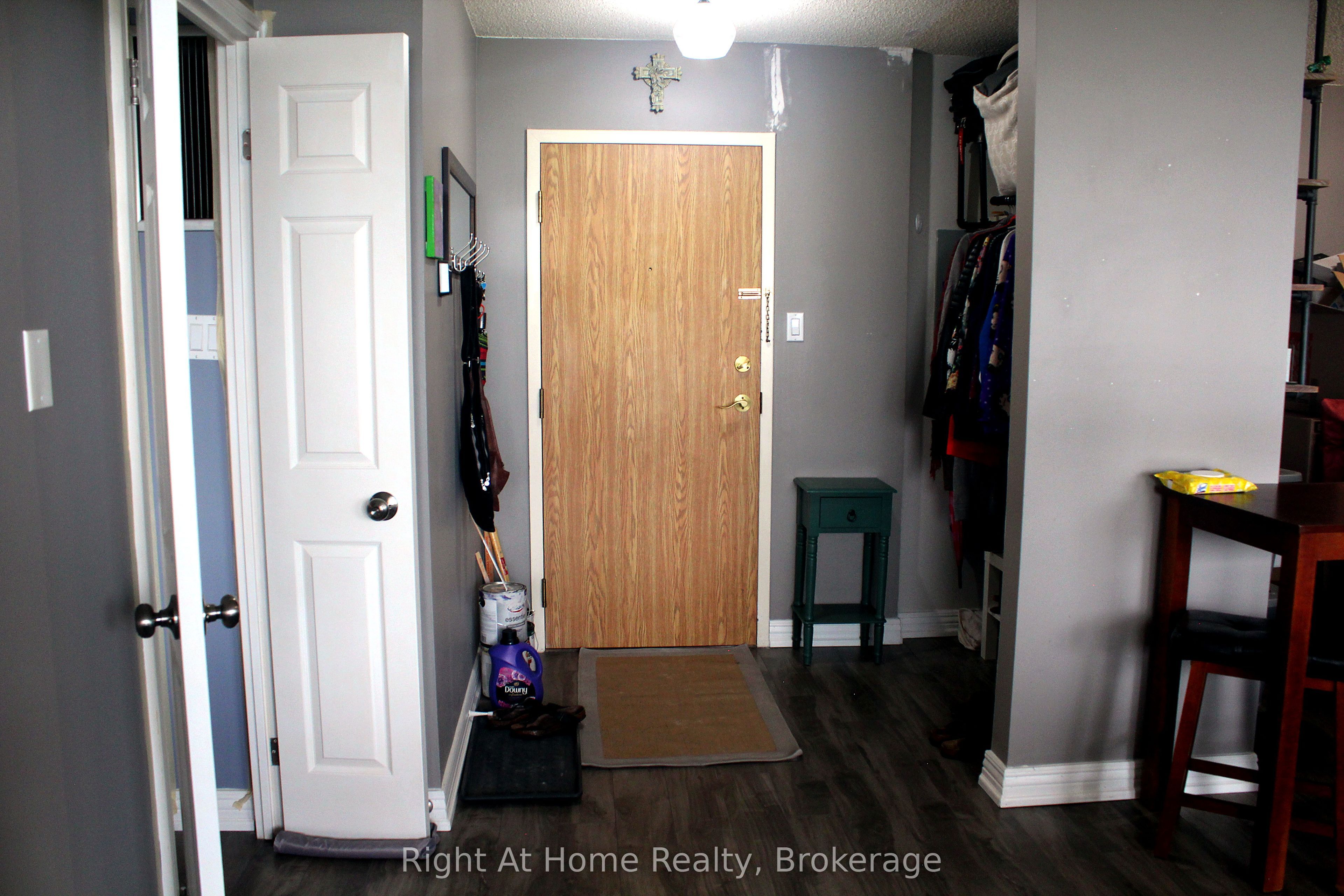 1360 Rathburn Road E 1509 Property Photo 33