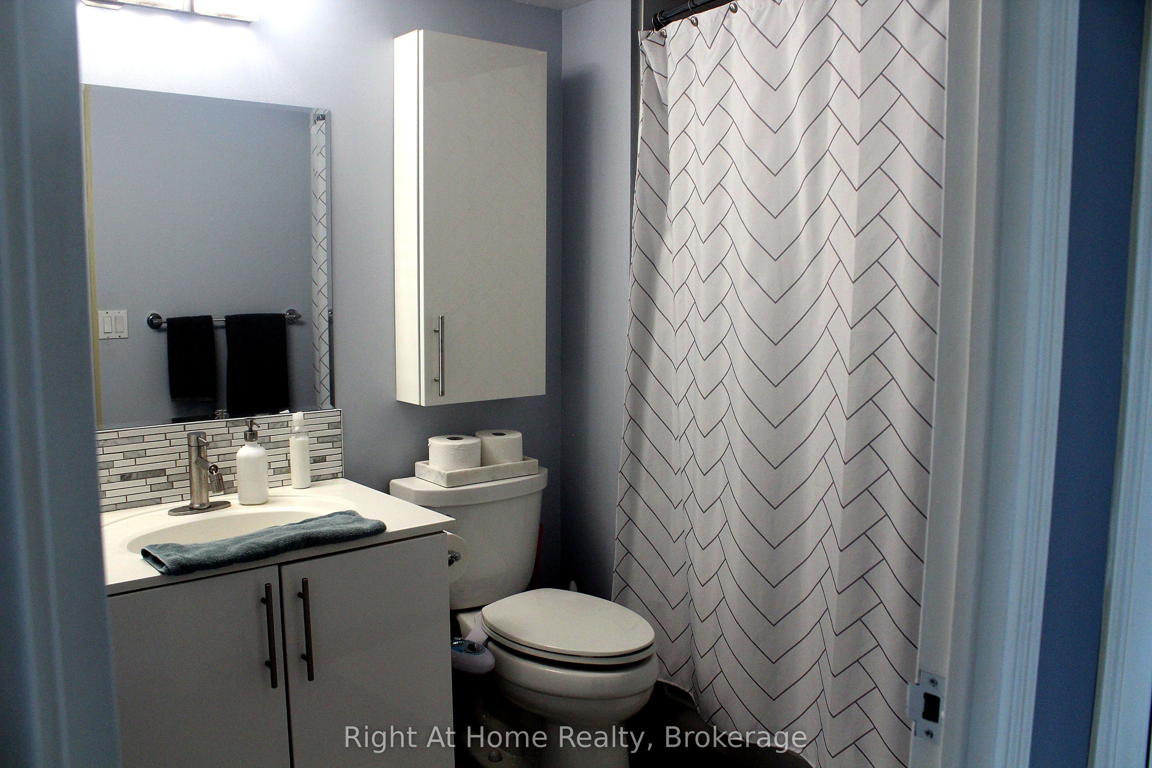 1360 Rathburn Road E 1509 Property Photo 40