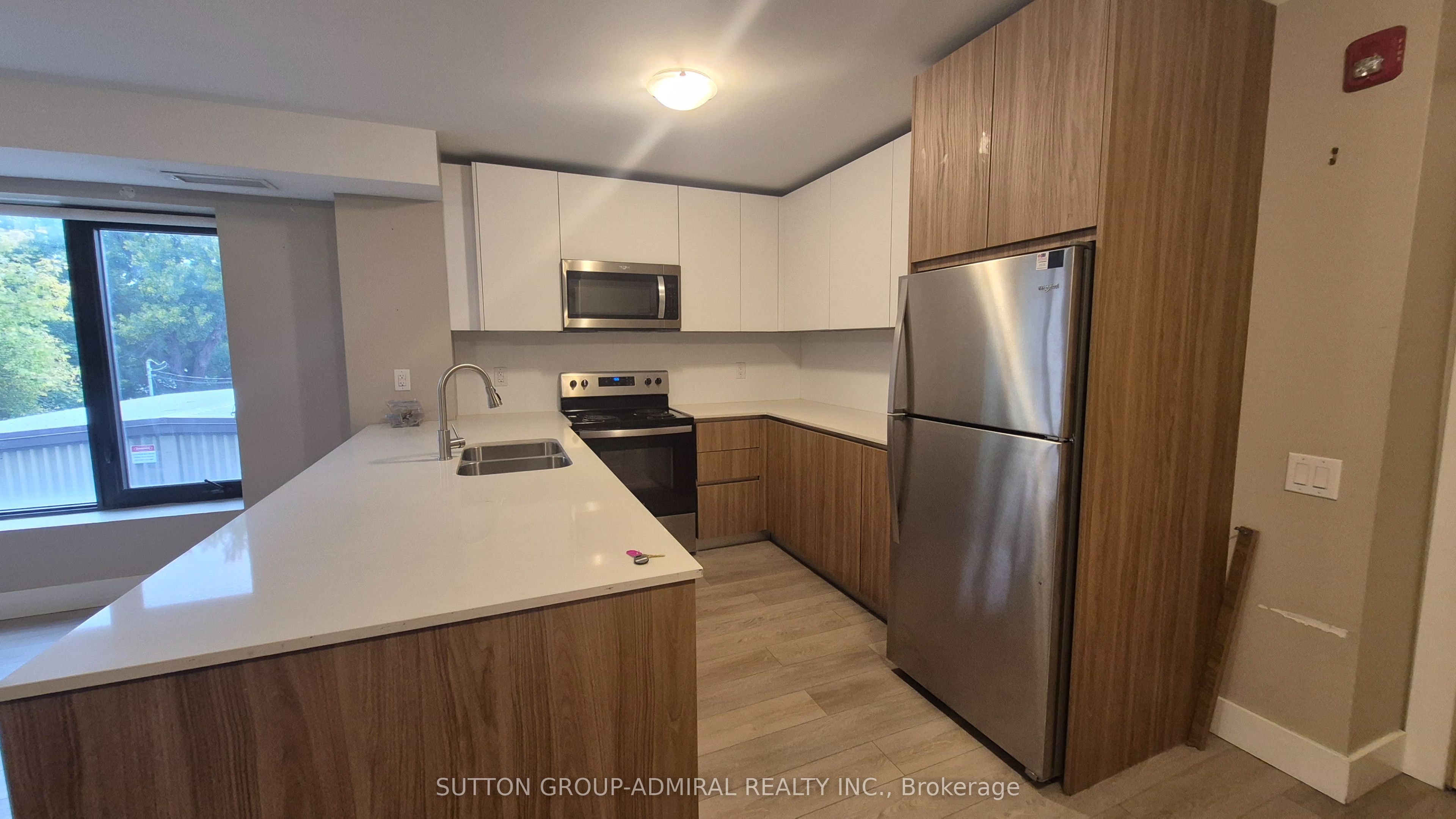 293 Viewmount Avenue 202 Property Photo 1