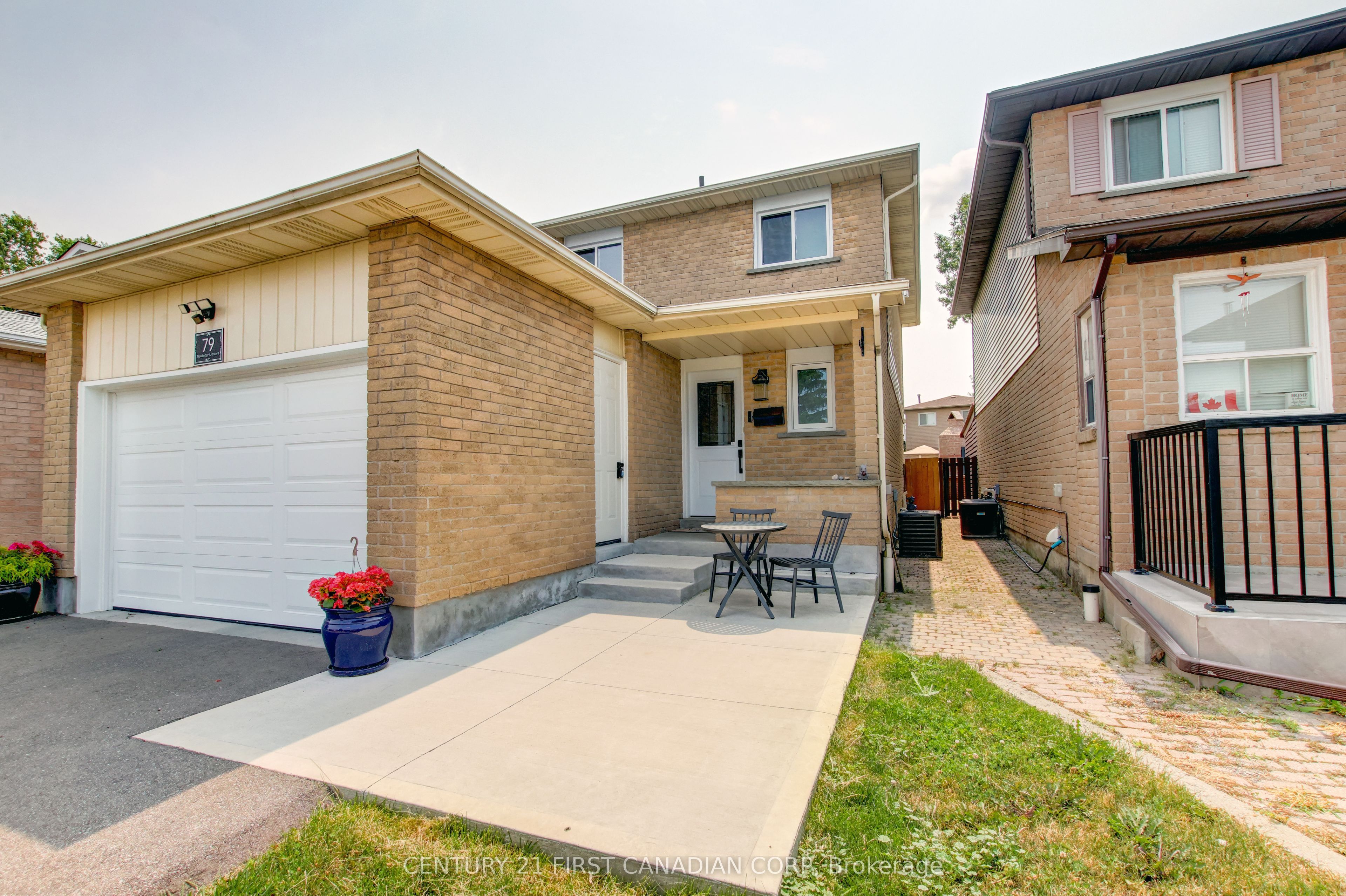 79 Newbridge Crescent Property Photo 3