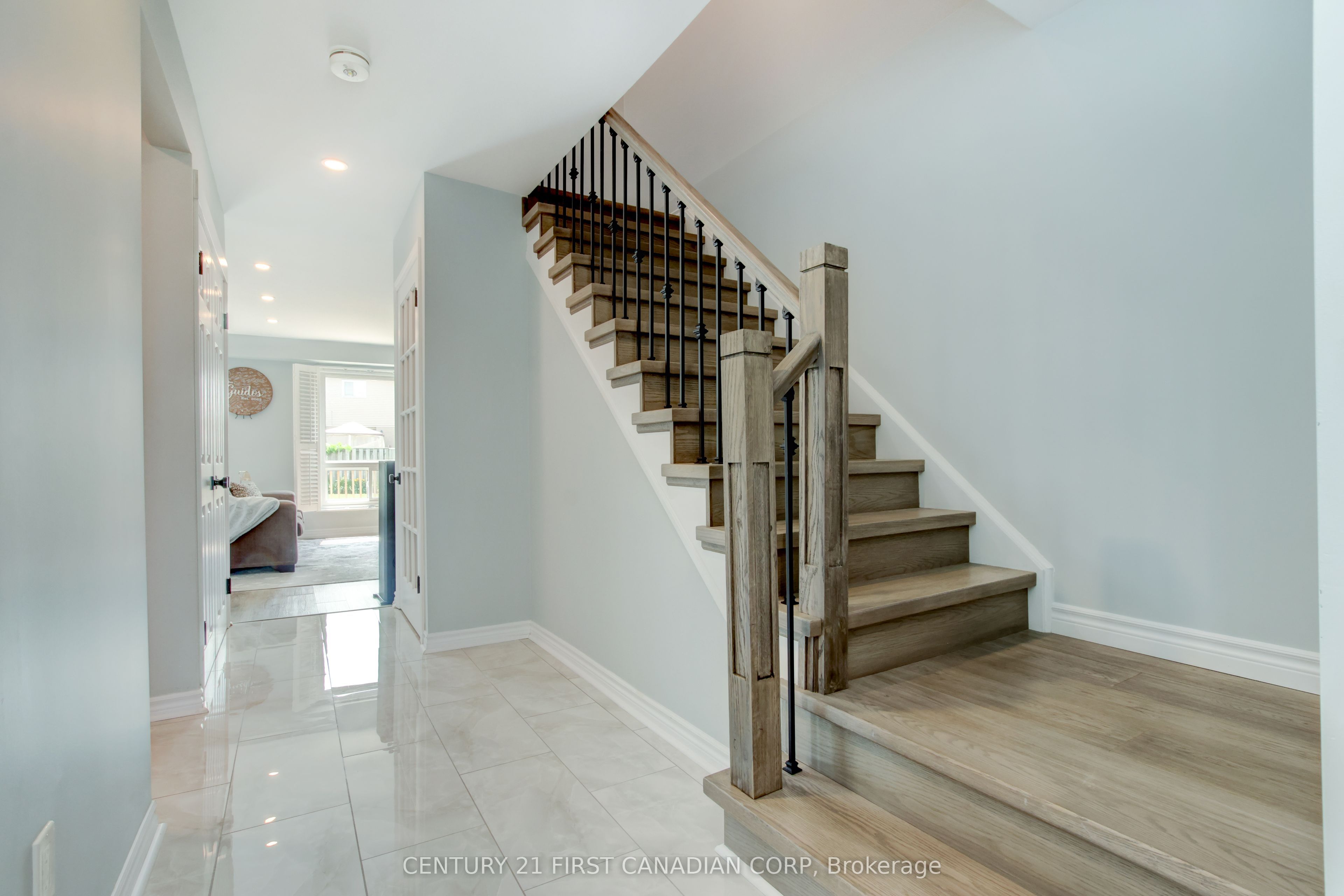 79 Newbridge Crescent Property Photo 4