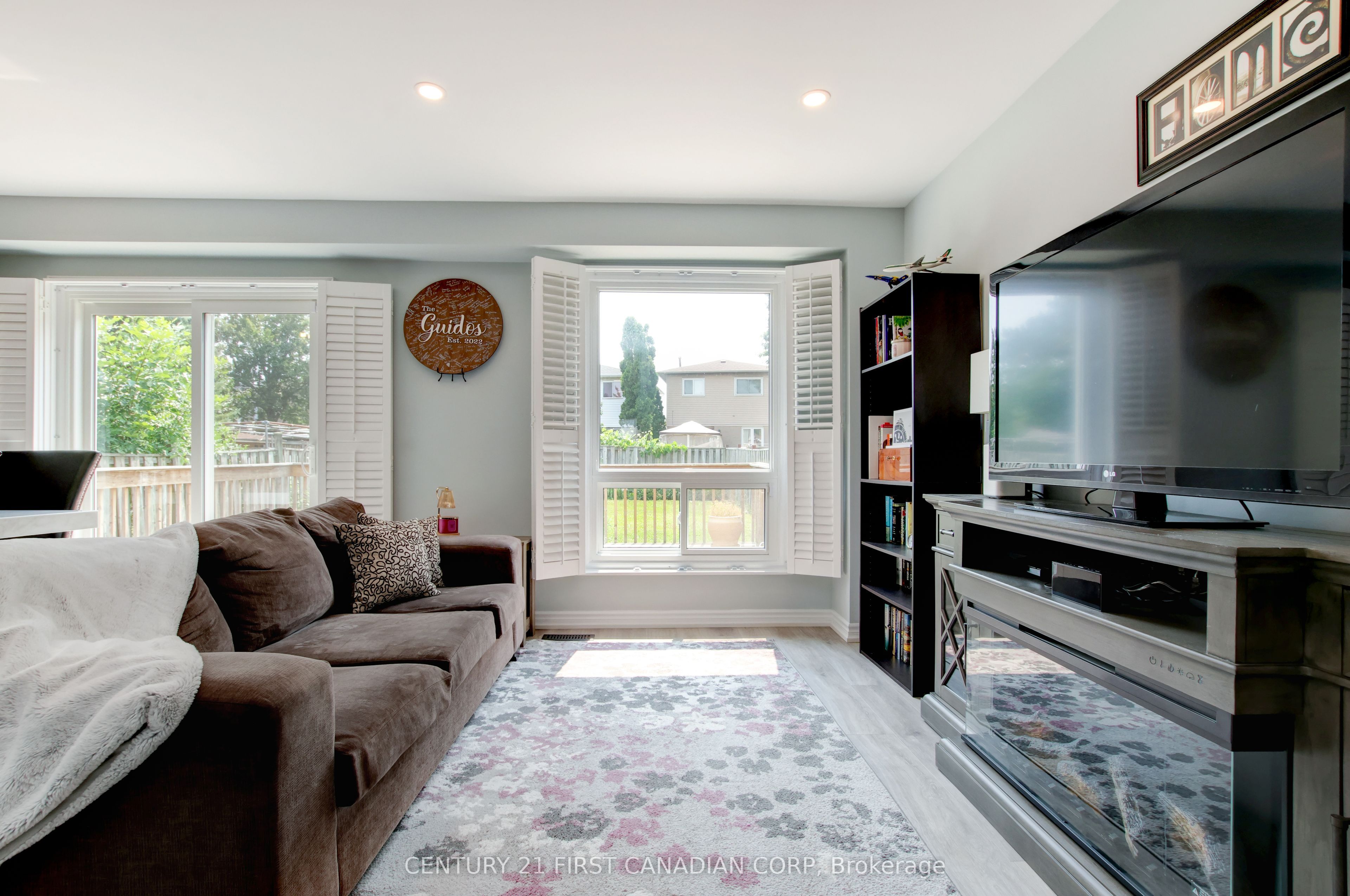 79 Newbridge Crescent Property Photo 6