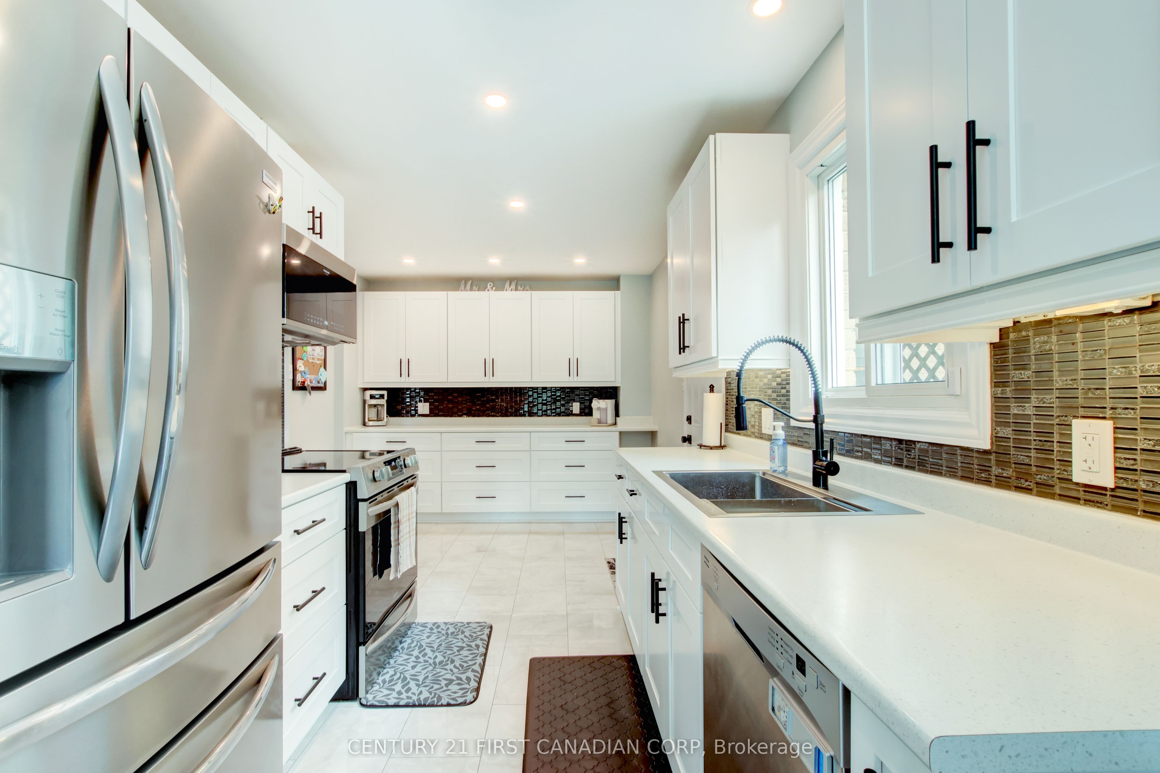 79 Newbridge Crescent Property Photo 11