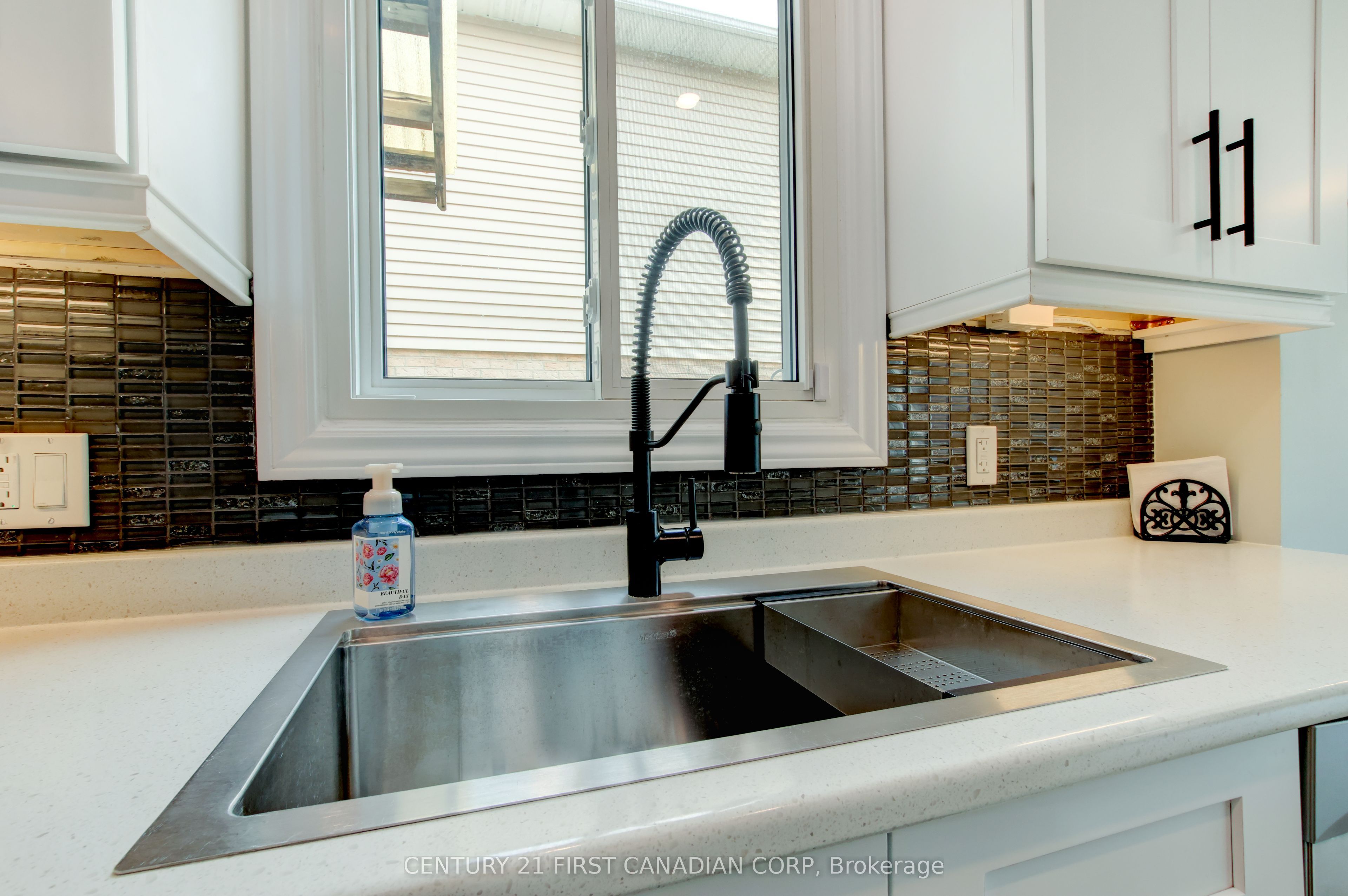 79 Newbridge Crescent Property Photo 13