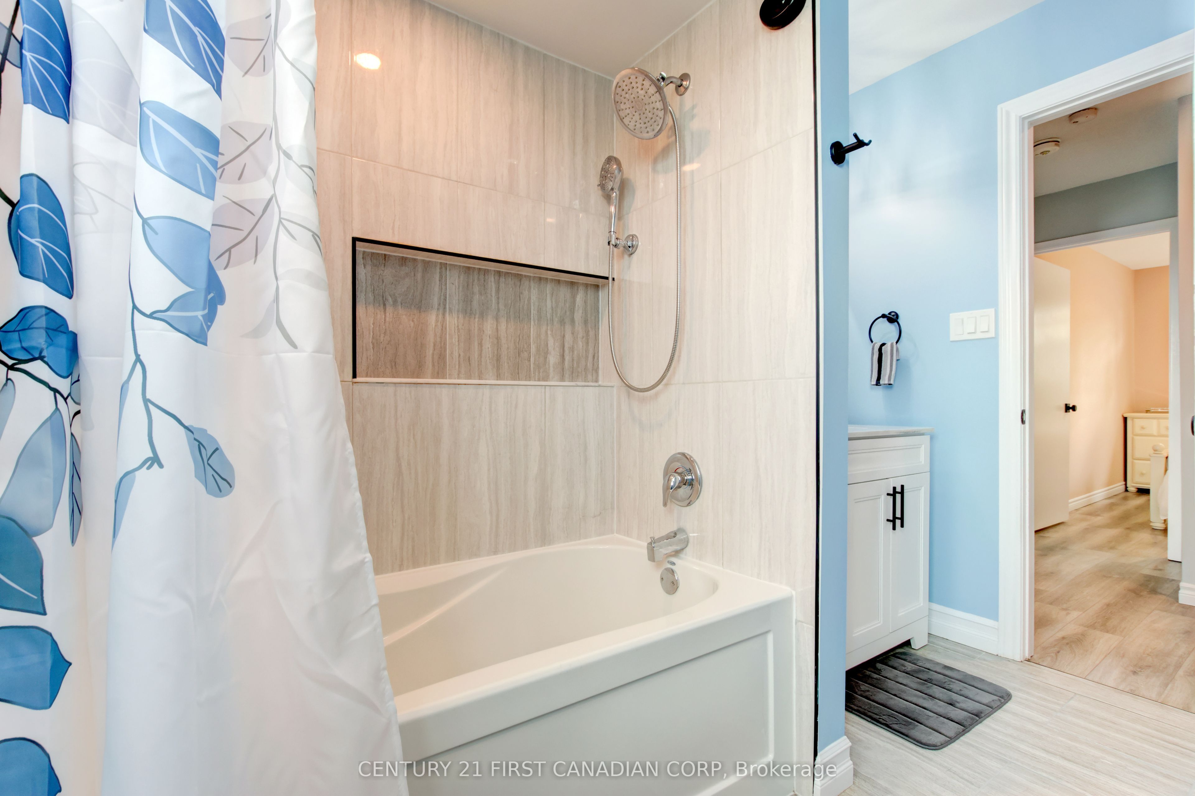 79 Newbridge Crescent Property Photo 26