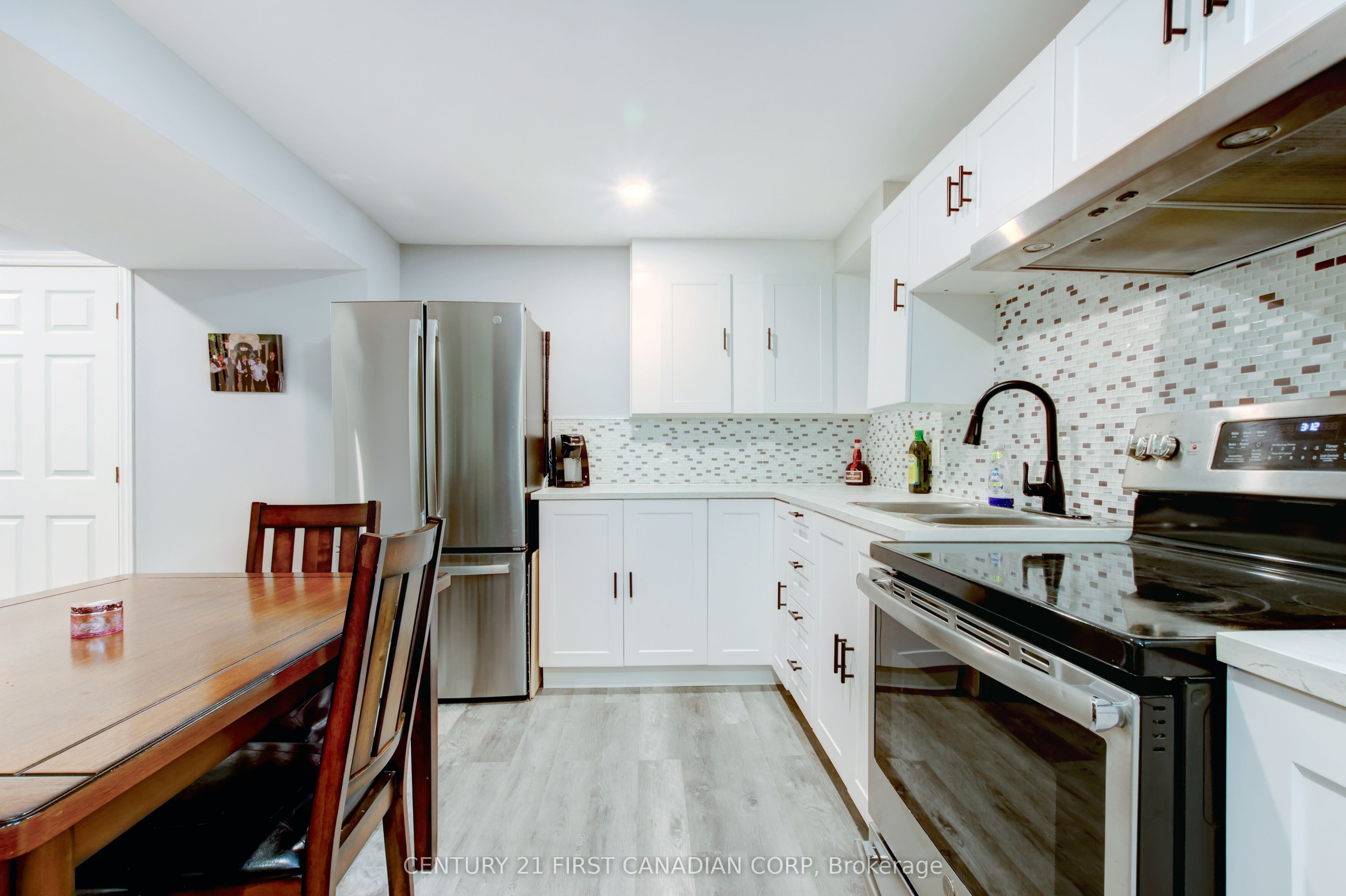 79 Newbridge Crescent Property Photo 31