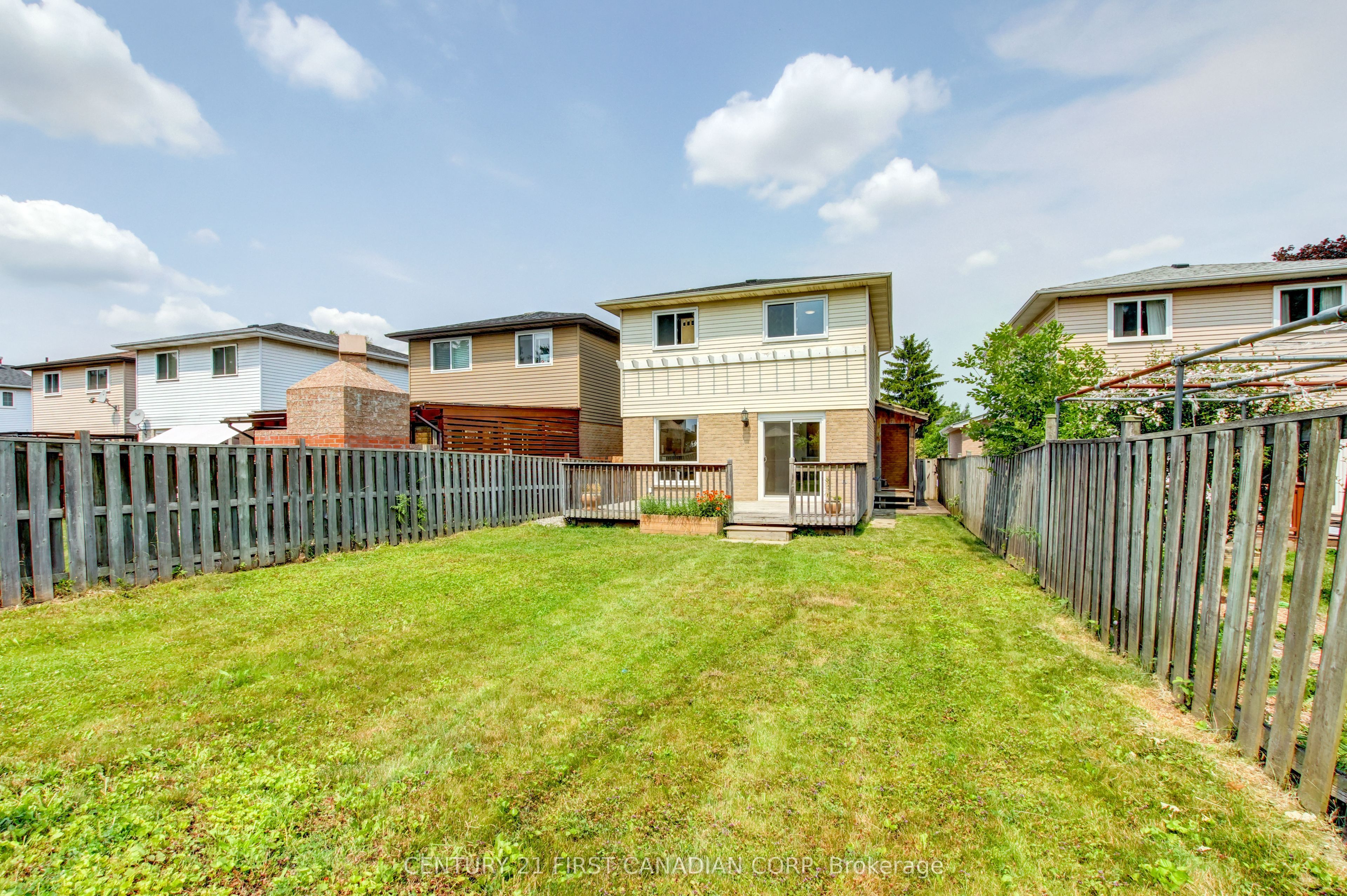 79 Newbridge Crescent Property Photo 40