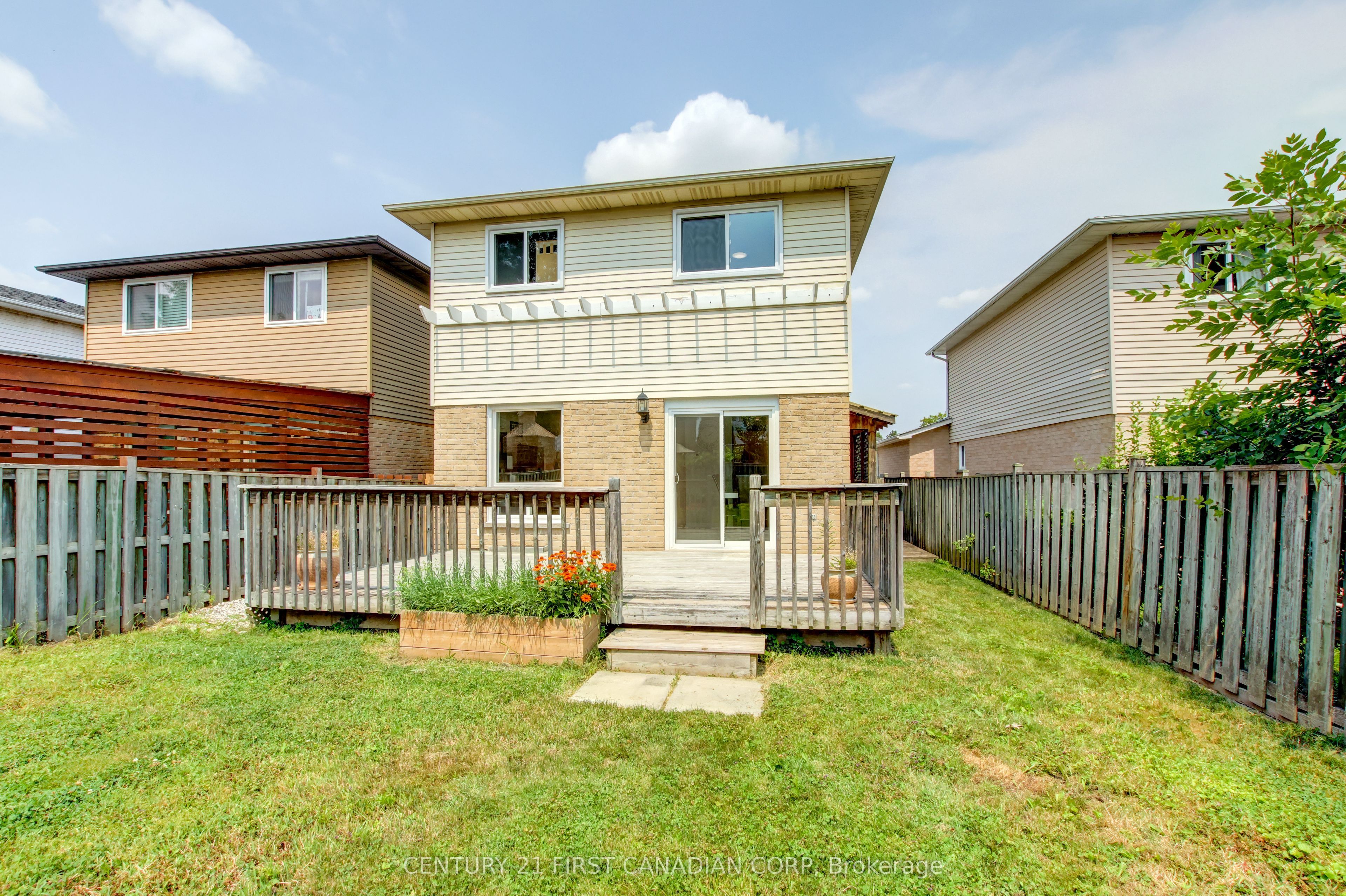 79 Newbridge Crescent Property Photo 42