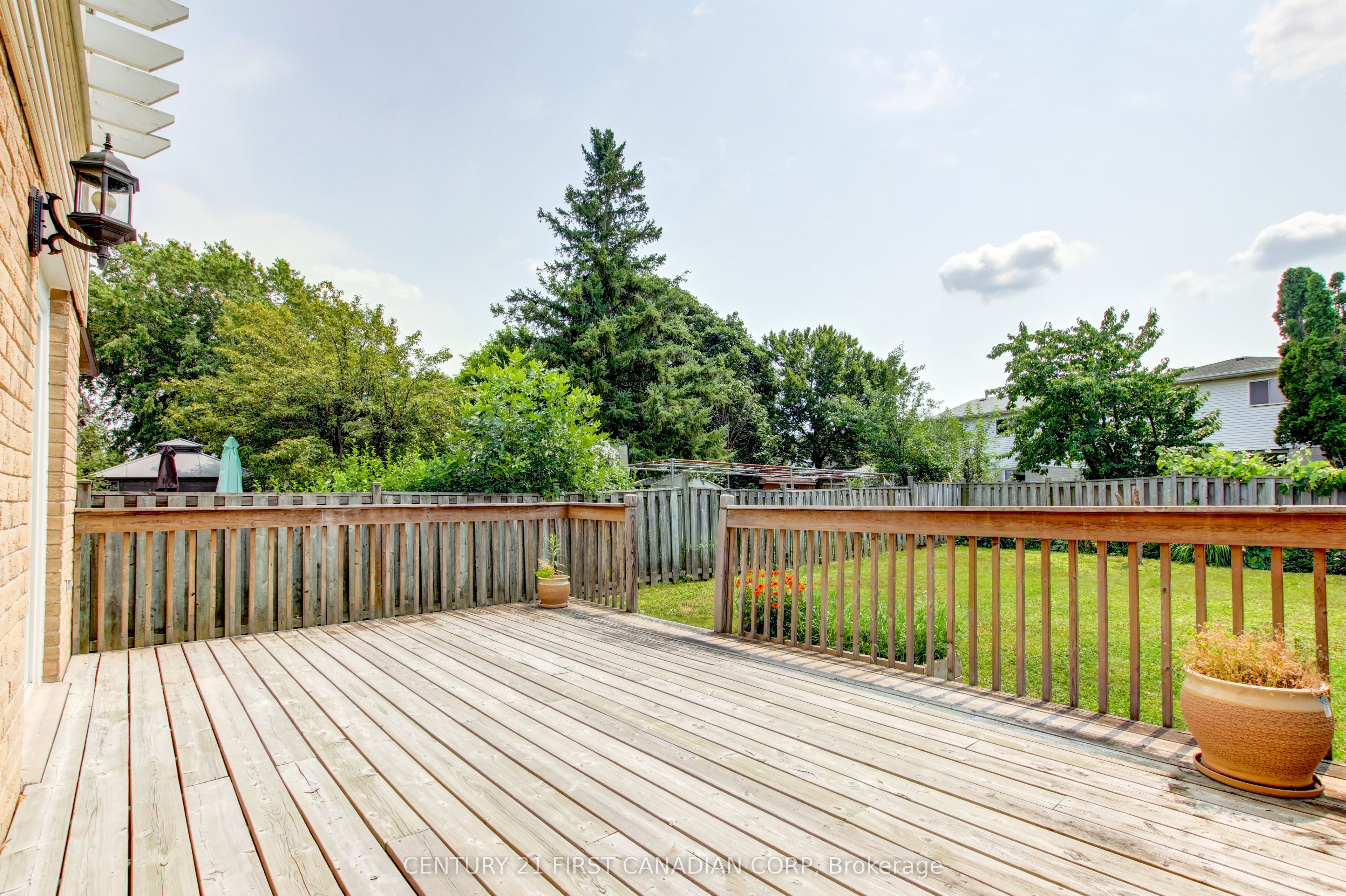 79 Newbridge Crescent Property Photo 46