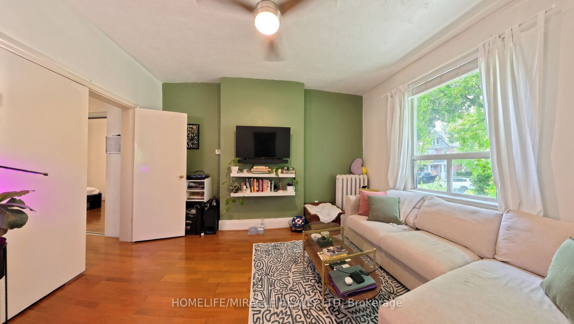 121 Medland Street Property Photo 3
