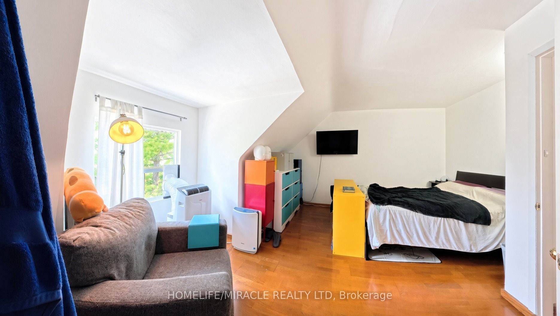 121 Medland Street Property Photo 16