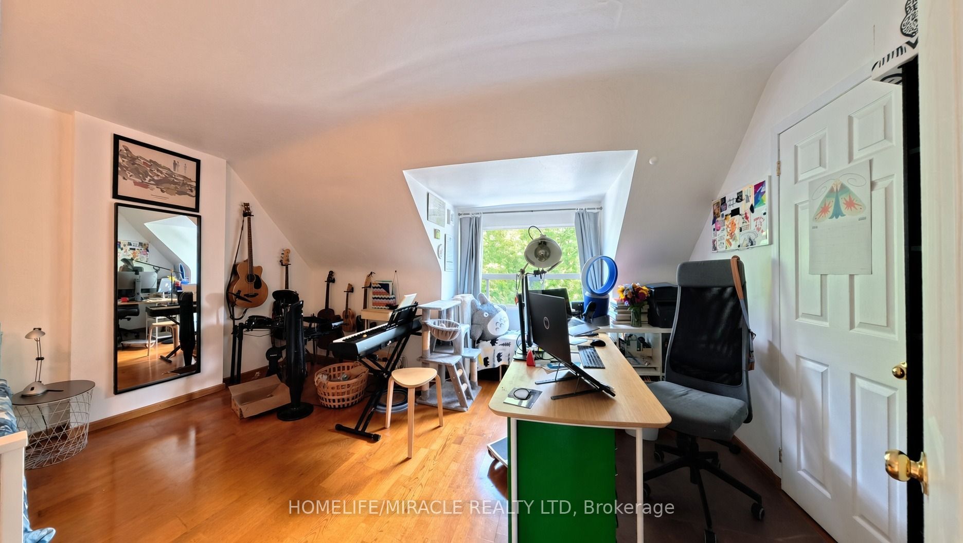 121 Medland Street Property Photo 17