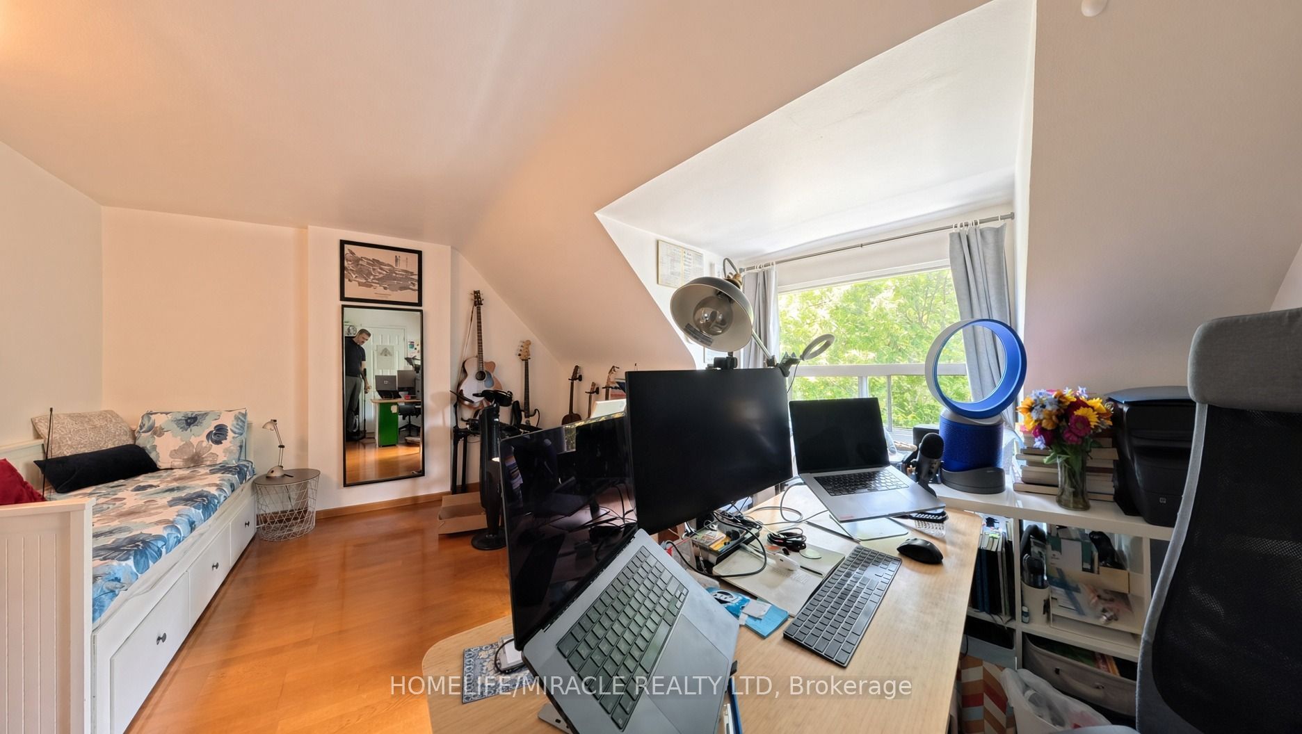 121 Medland Street Property Photo 18