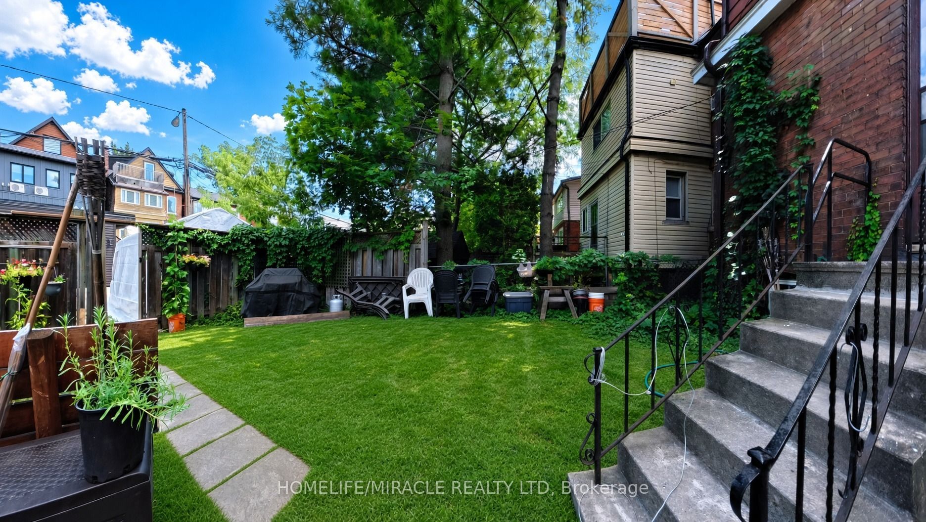 121 Medland Street Property Photo 27