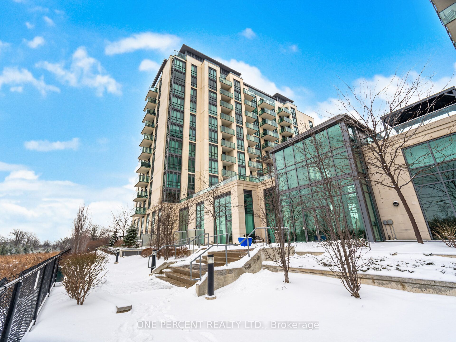65 Yorkland Boulevard 811 Property Photo 2