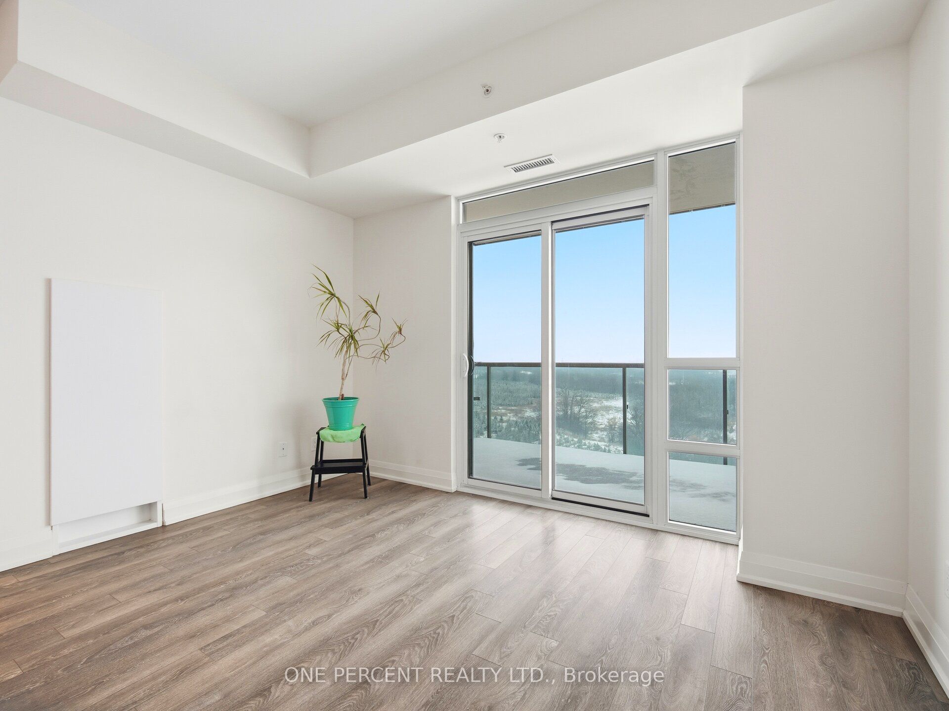 65 Yorkland Boulevard 811 Property Photo 11