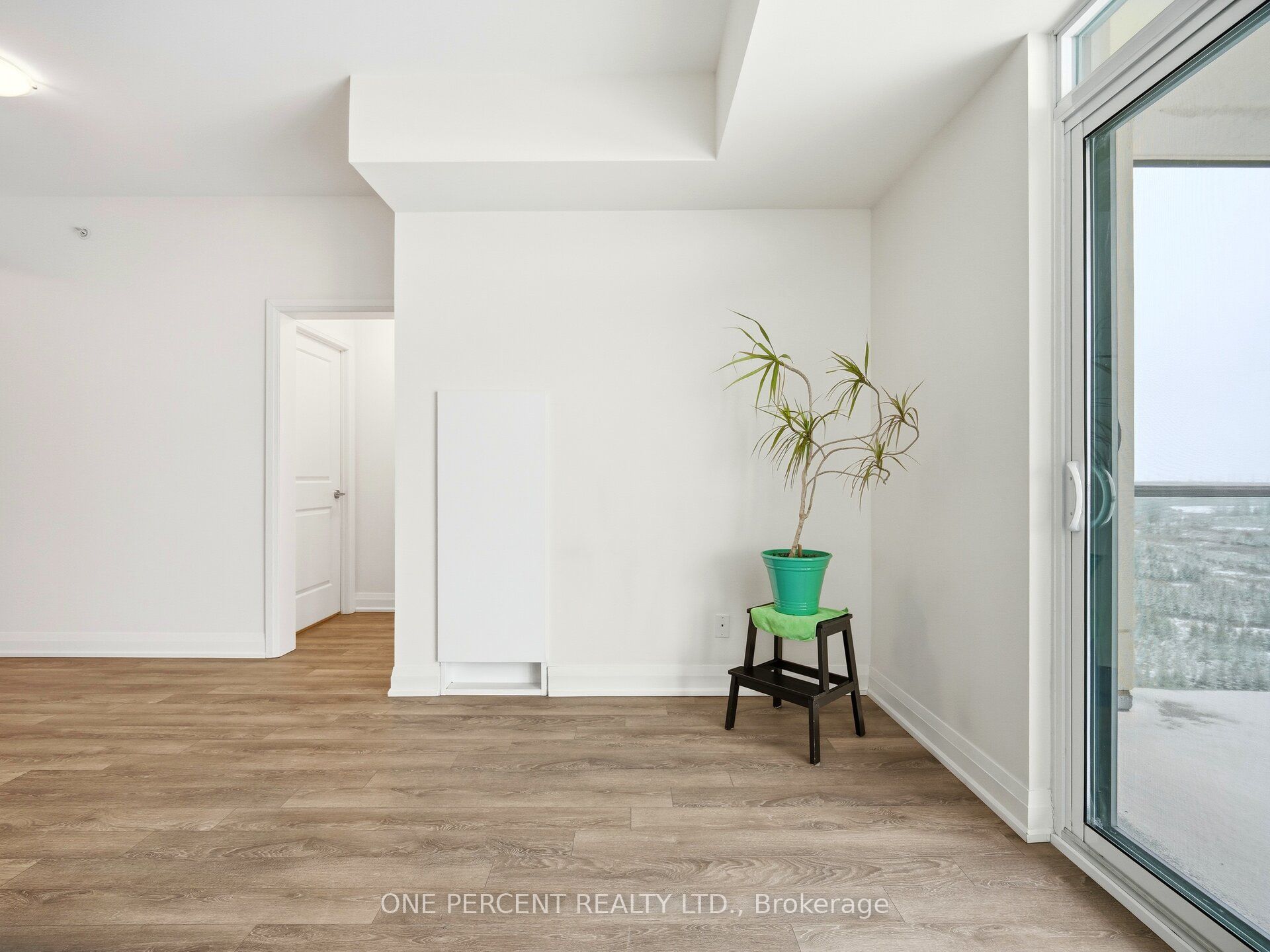 65 Yorkland Boulevard 811 Property Photo 14