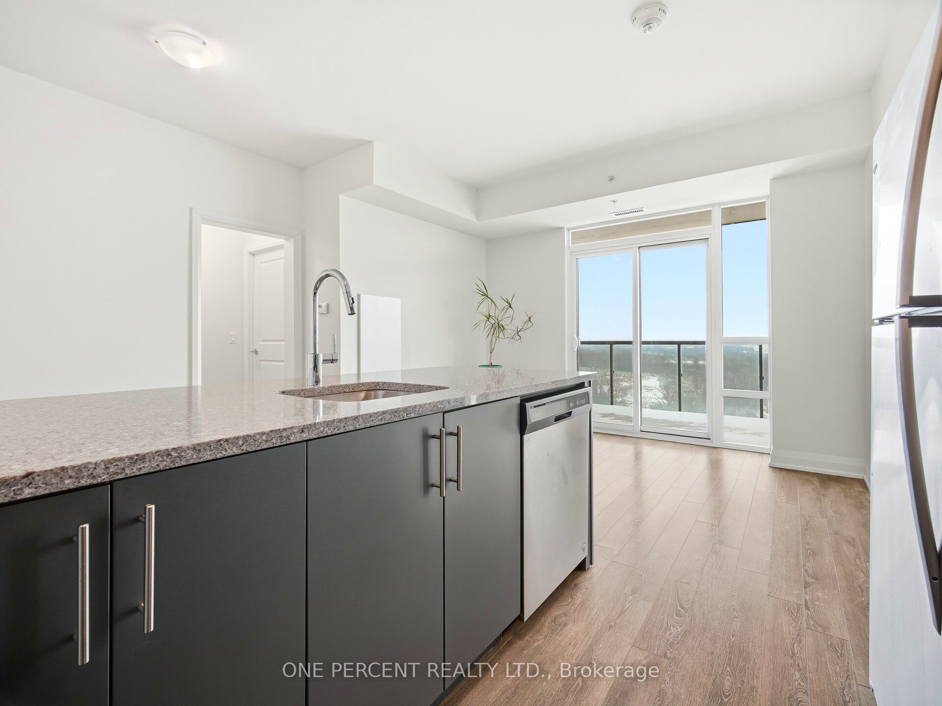 65 Yorkland Boulevard 811 Property Photo 16