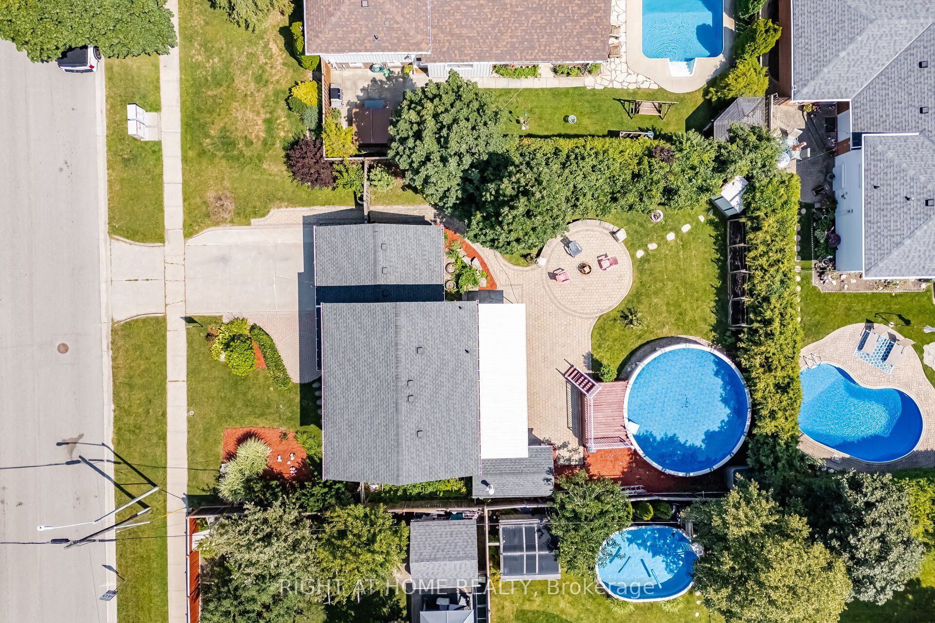 4 Rosefield Drive Property Photo 1
