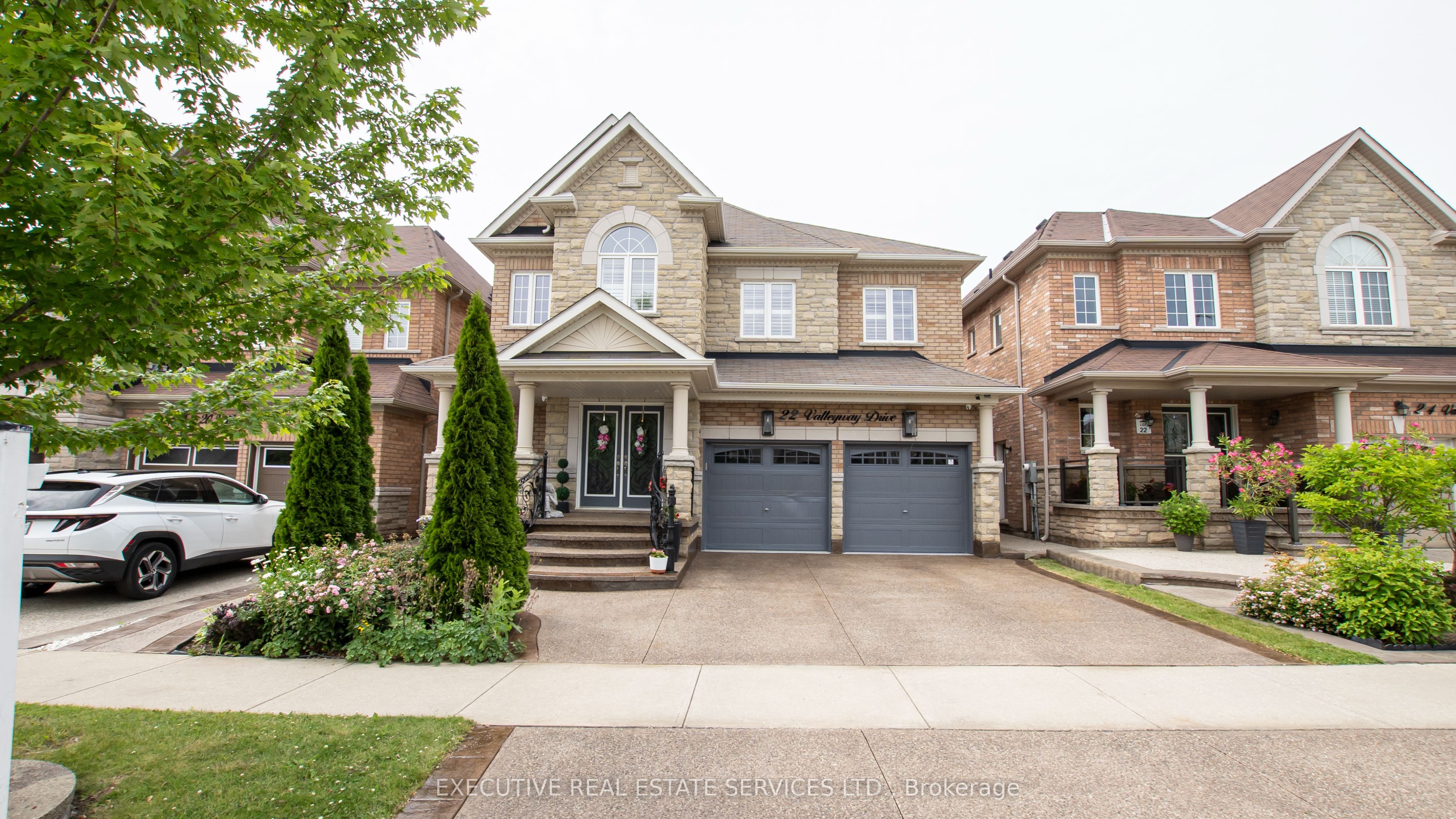 22 Valleyway Drive Property Photo 1