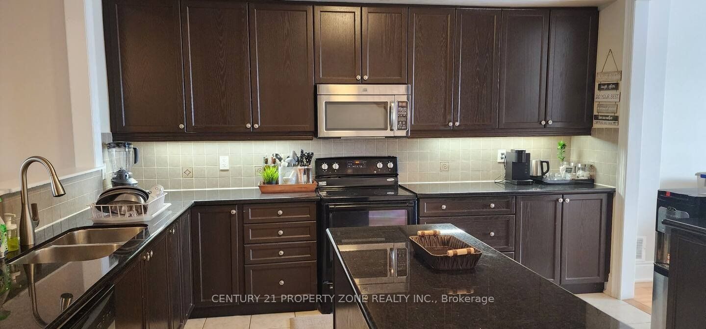 9033 Derry Road 15 Property Photo 4