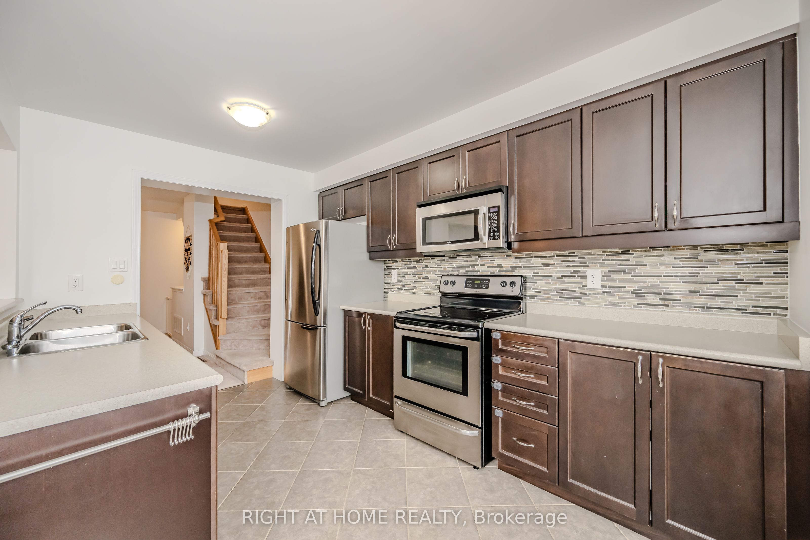 525 Cavanagh Lane Property Photo 7