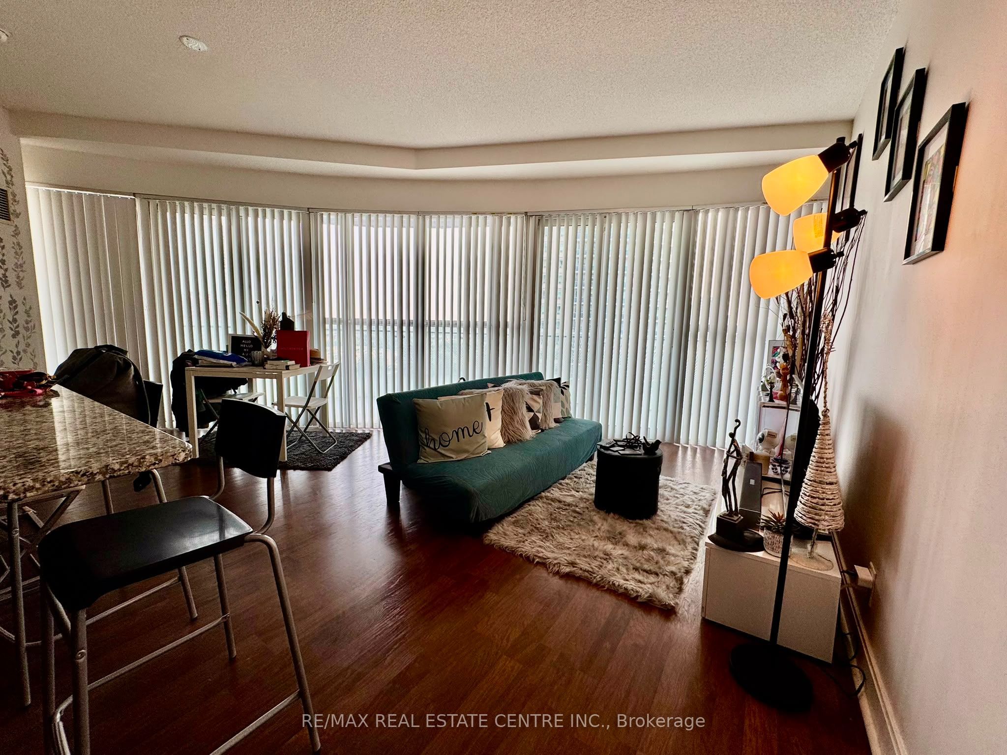 50 Absolute Avenue 802 Property Photo 11