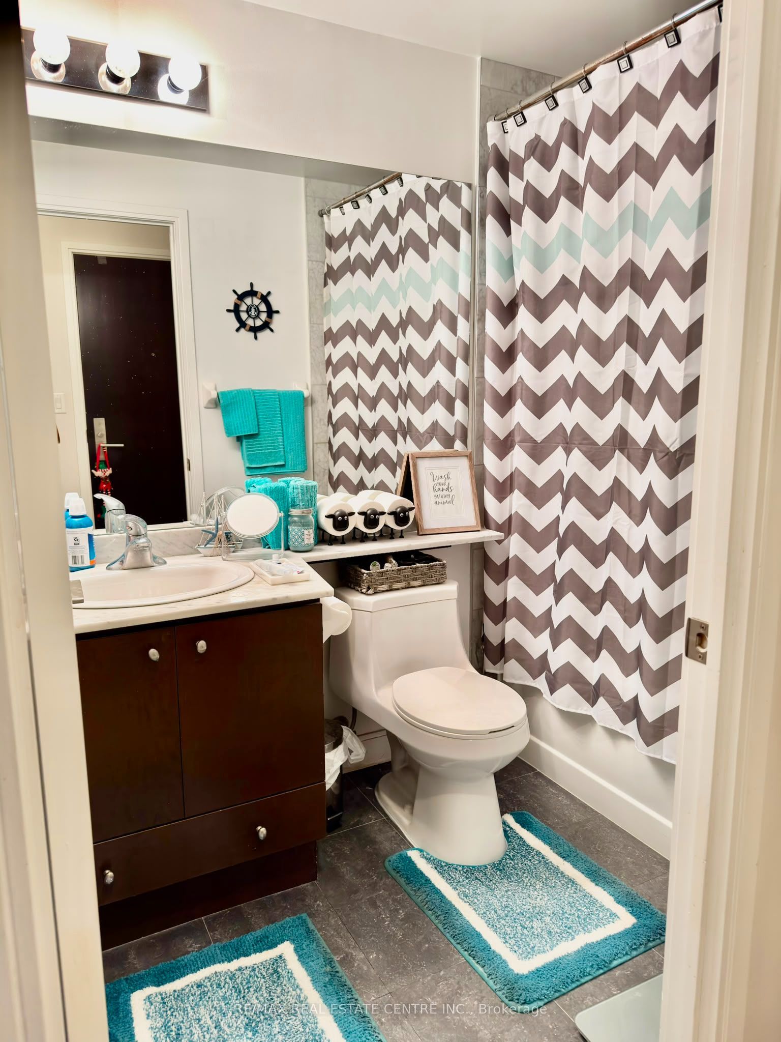 50 Absolute Avenue 802 Property Photo 14
