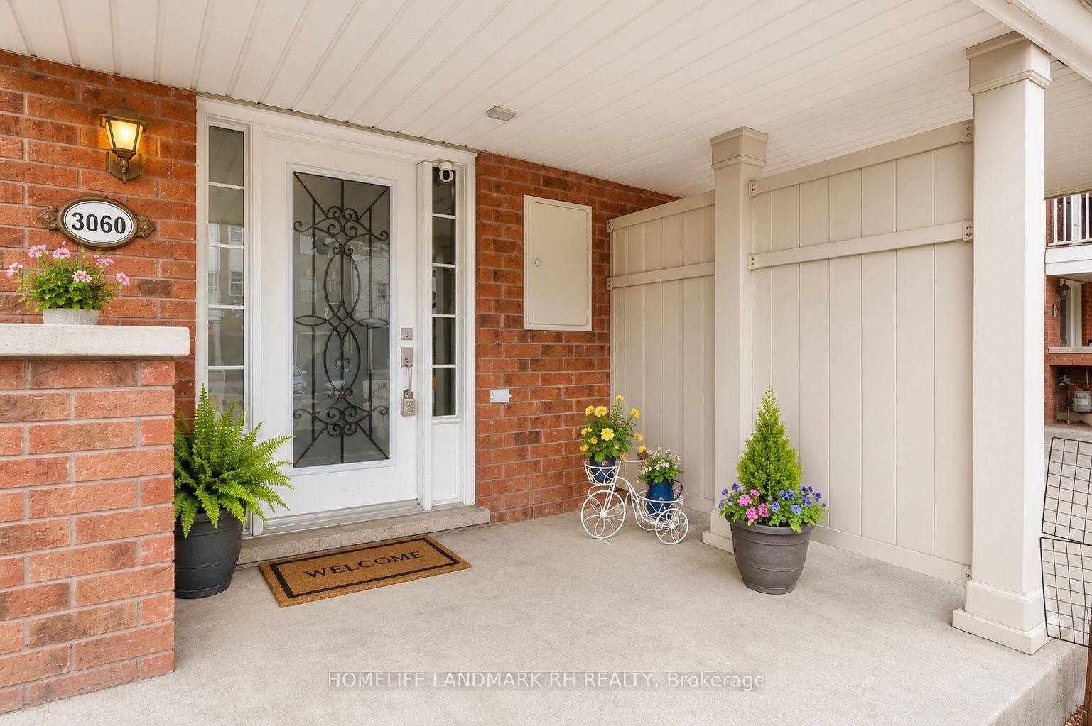3060 Dewridge Avenue Property Photo 2