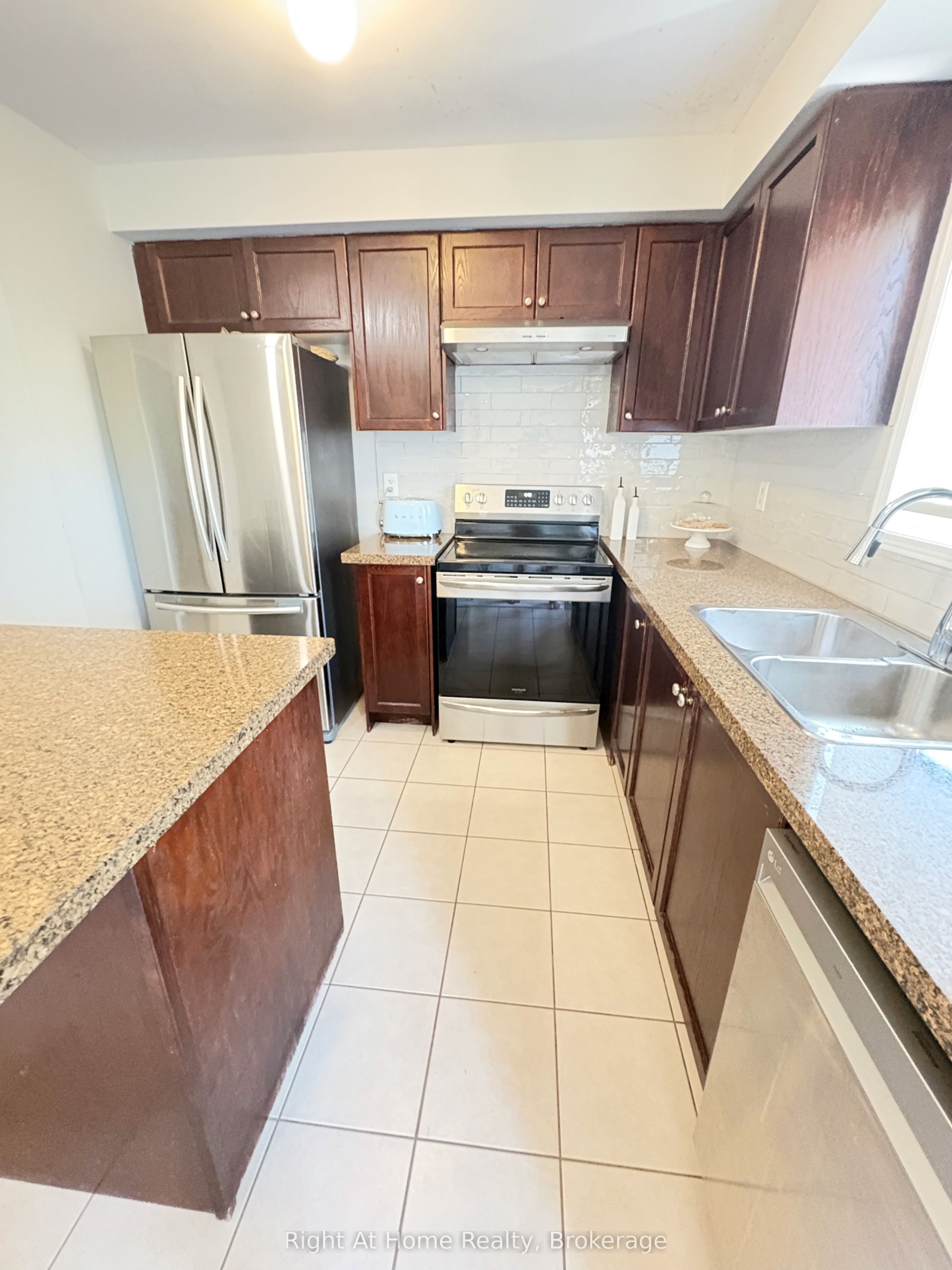 2179 Fiddlers Way 65 Property Photo 6