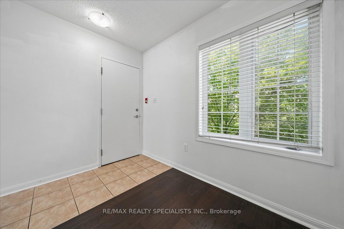614 Shoreline Drive 5 Property Photo 11