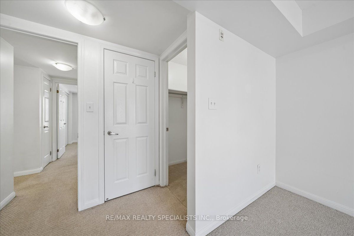 614 Shoreline Drive 5 Property Photo 34