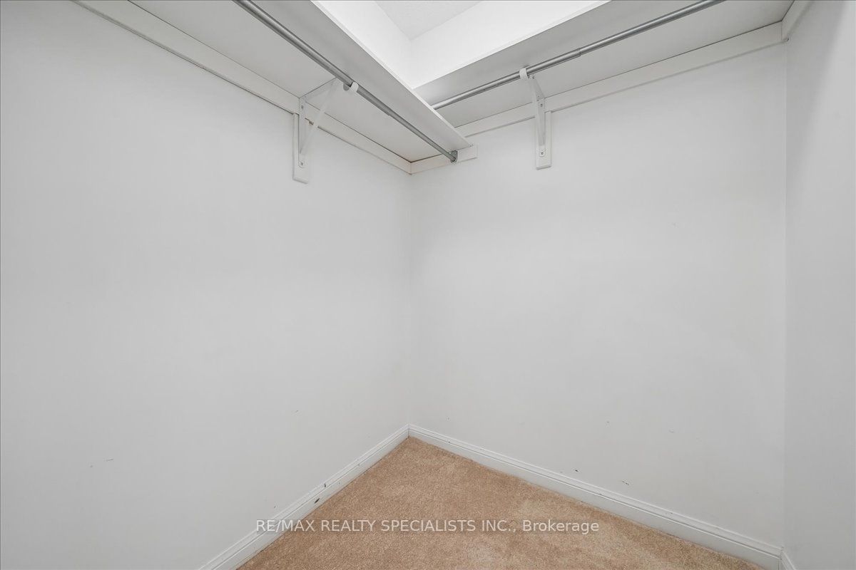 614 Shoreline Drive 5 Property Photo 35