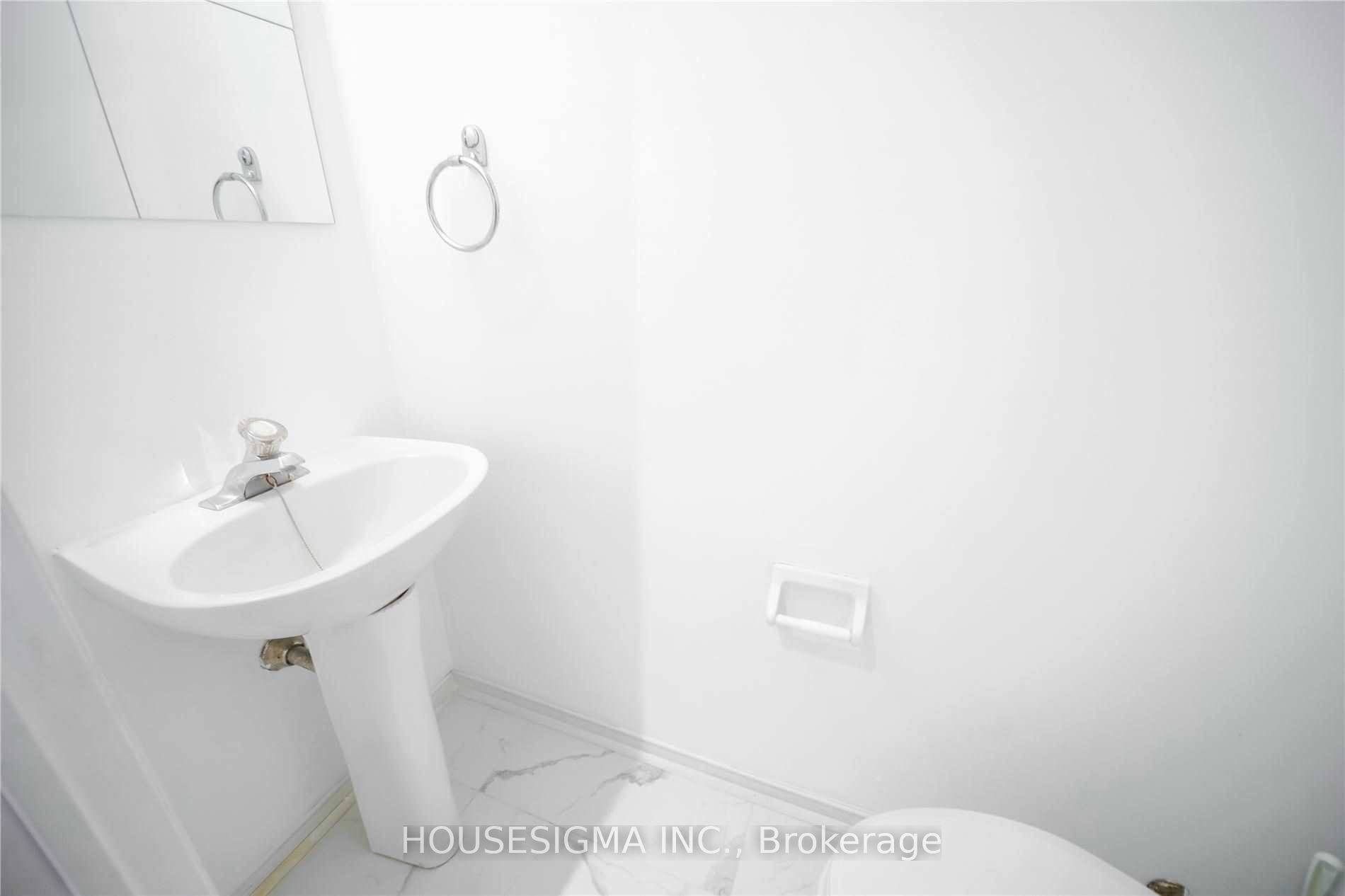 80 Strathaven Drive 21 Property Photo 9
