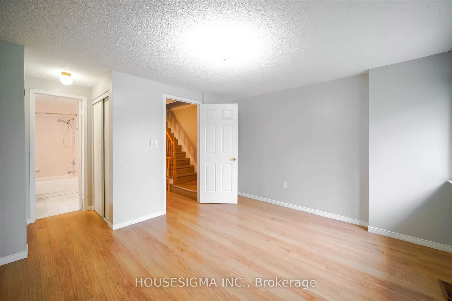 80 Strathaven Drive 21 Property Photo 18