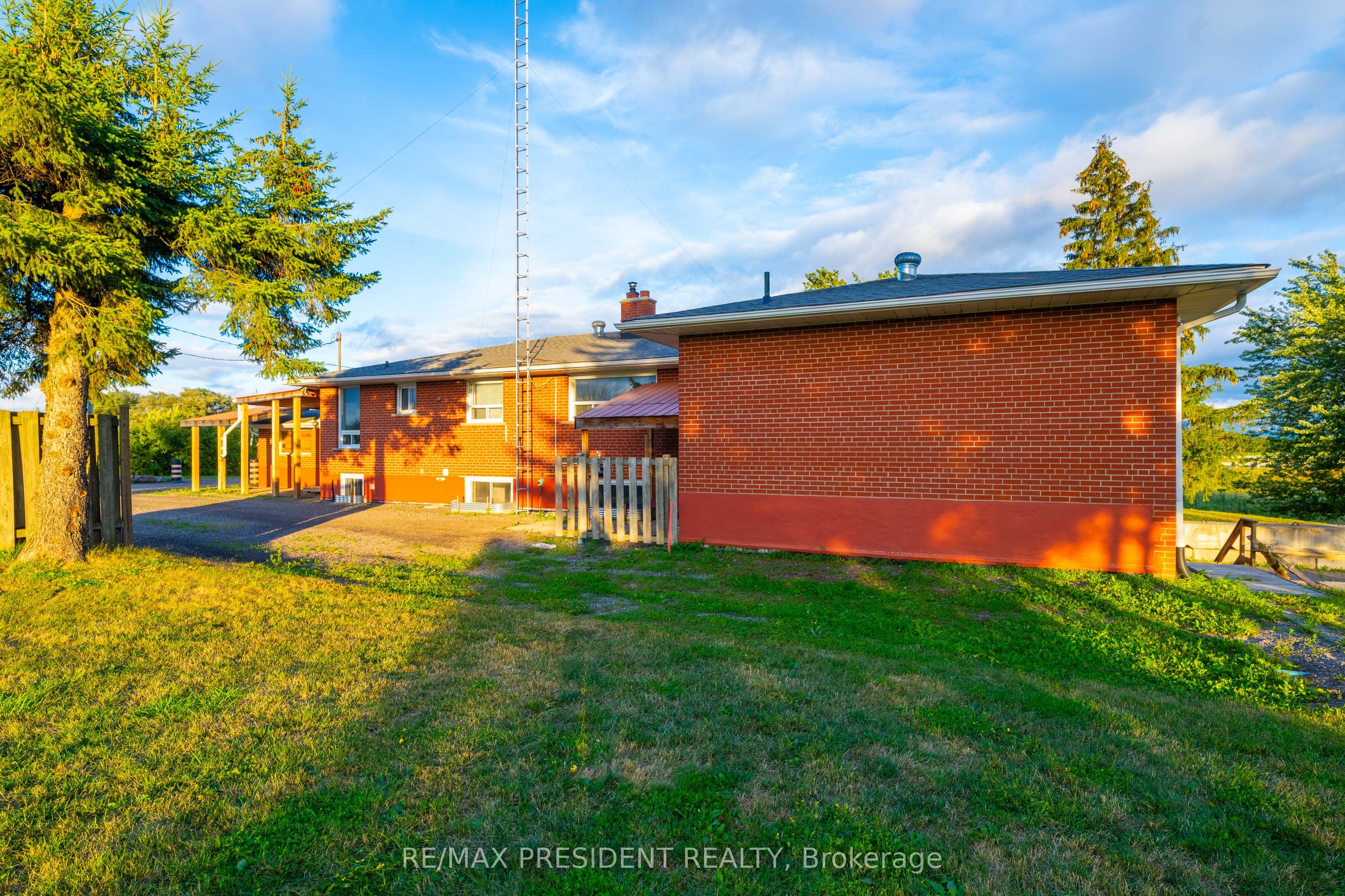 7190 King Street Property Photo 13