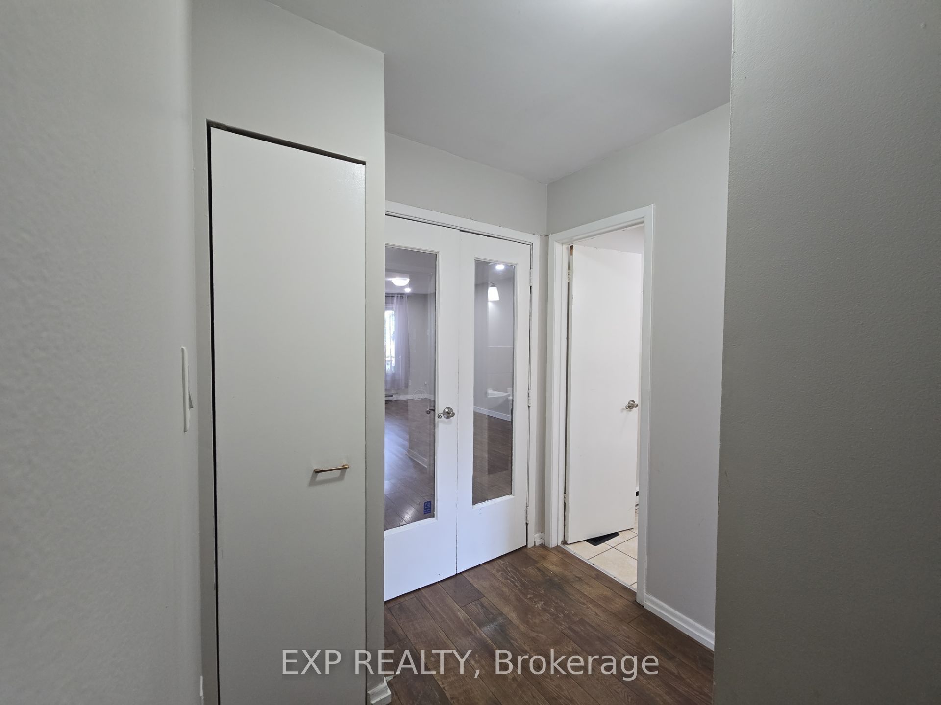 87 Wellington Street E Main Level Property Photo 13