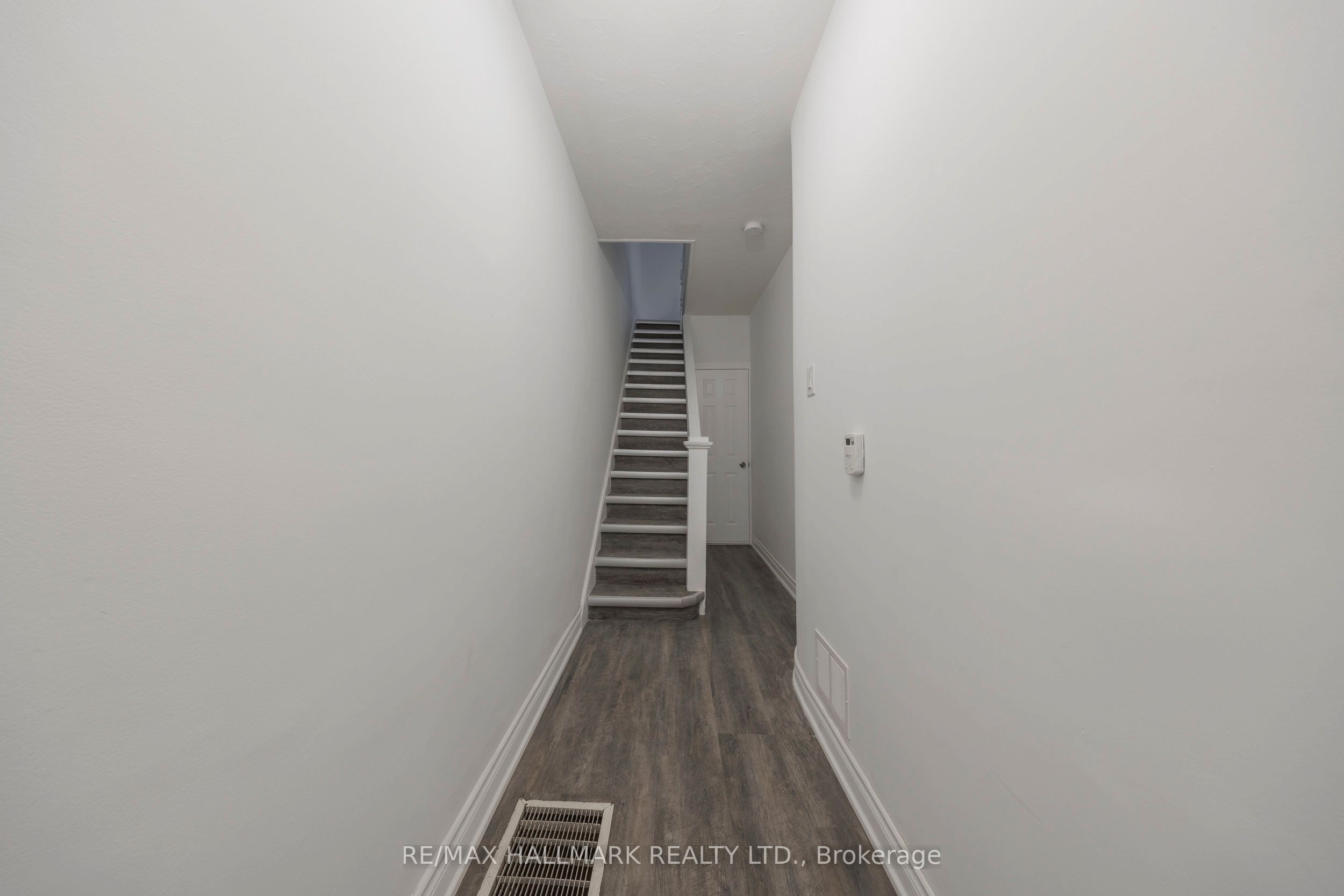 185 Laughton Avenue Property Photo 6
