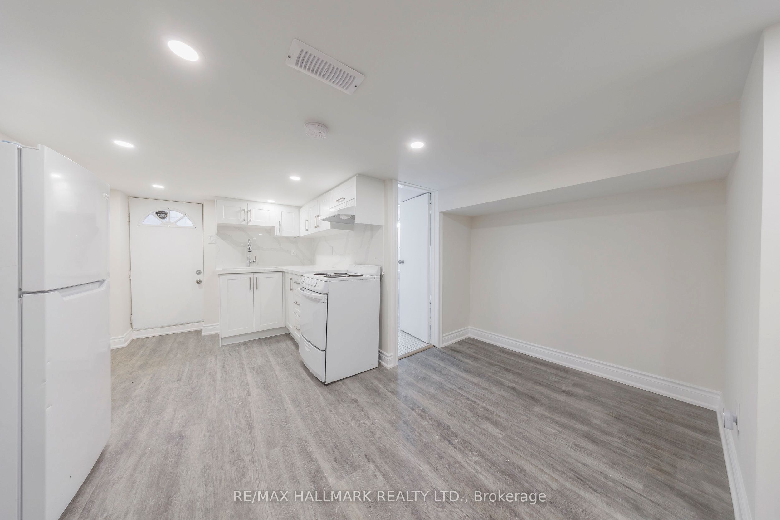 185 Laughton Avenue Property Photo 31