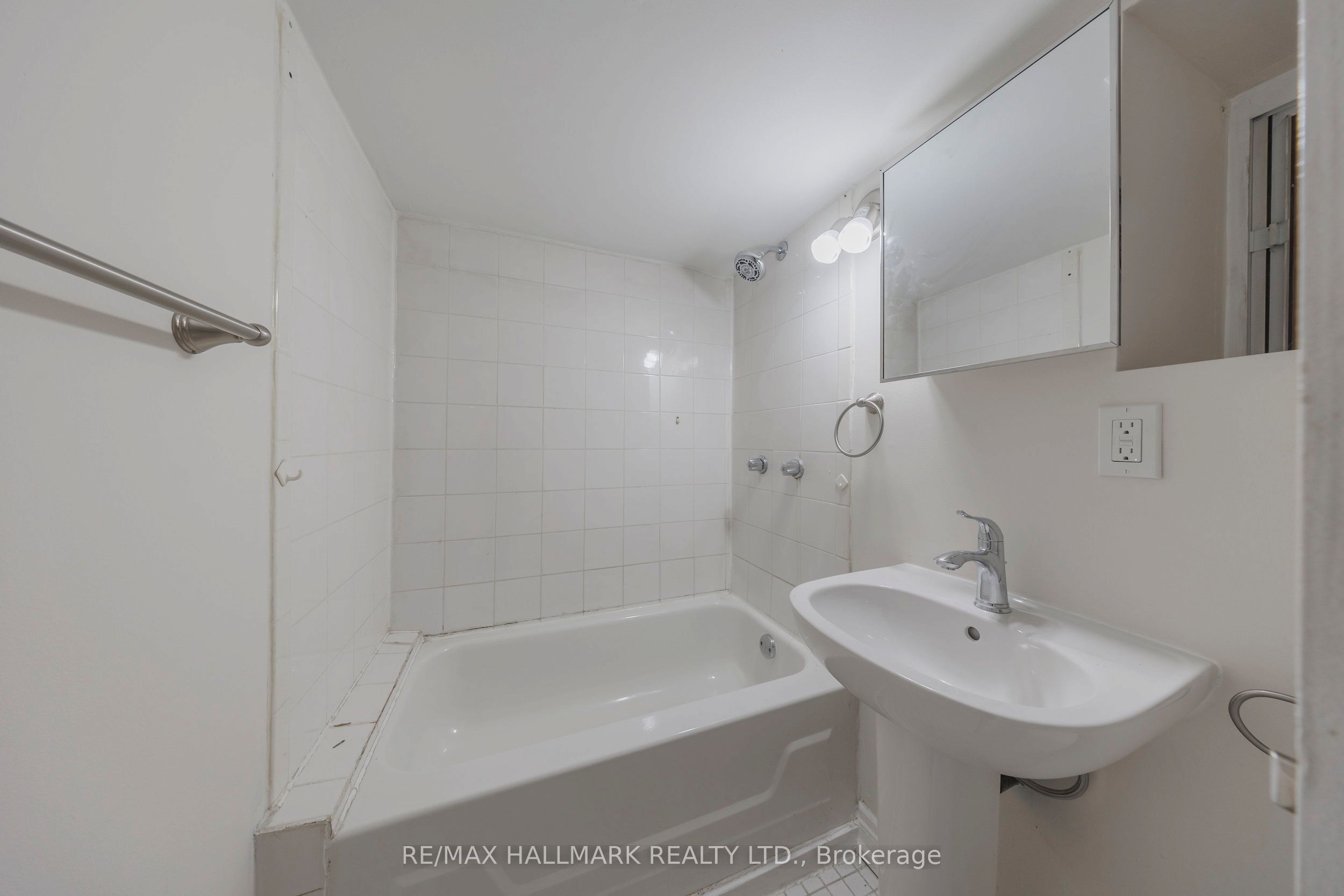 185 Laughton Avenue Property Photo 37