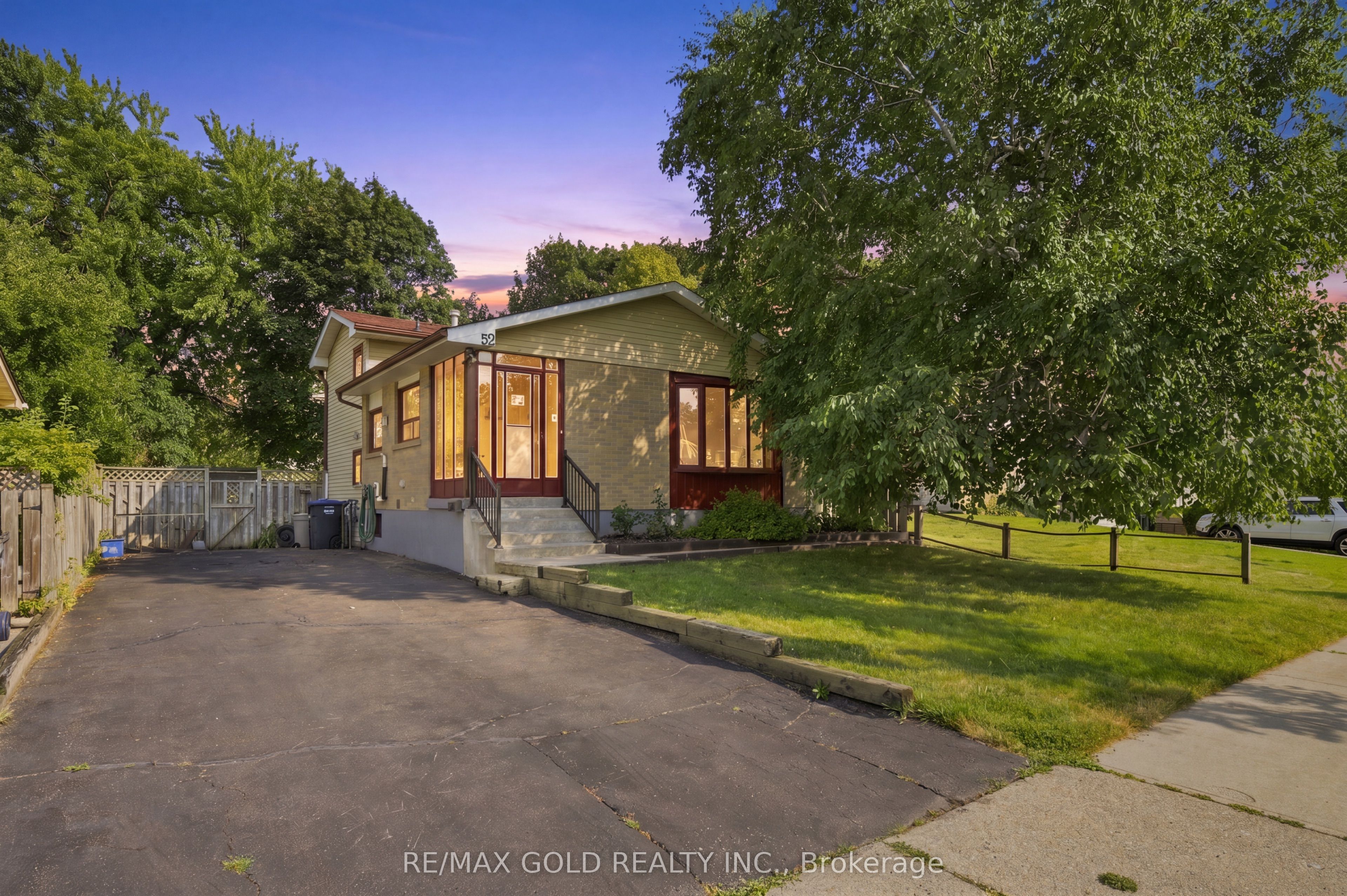 52 Madoc Drive Property Photo 1