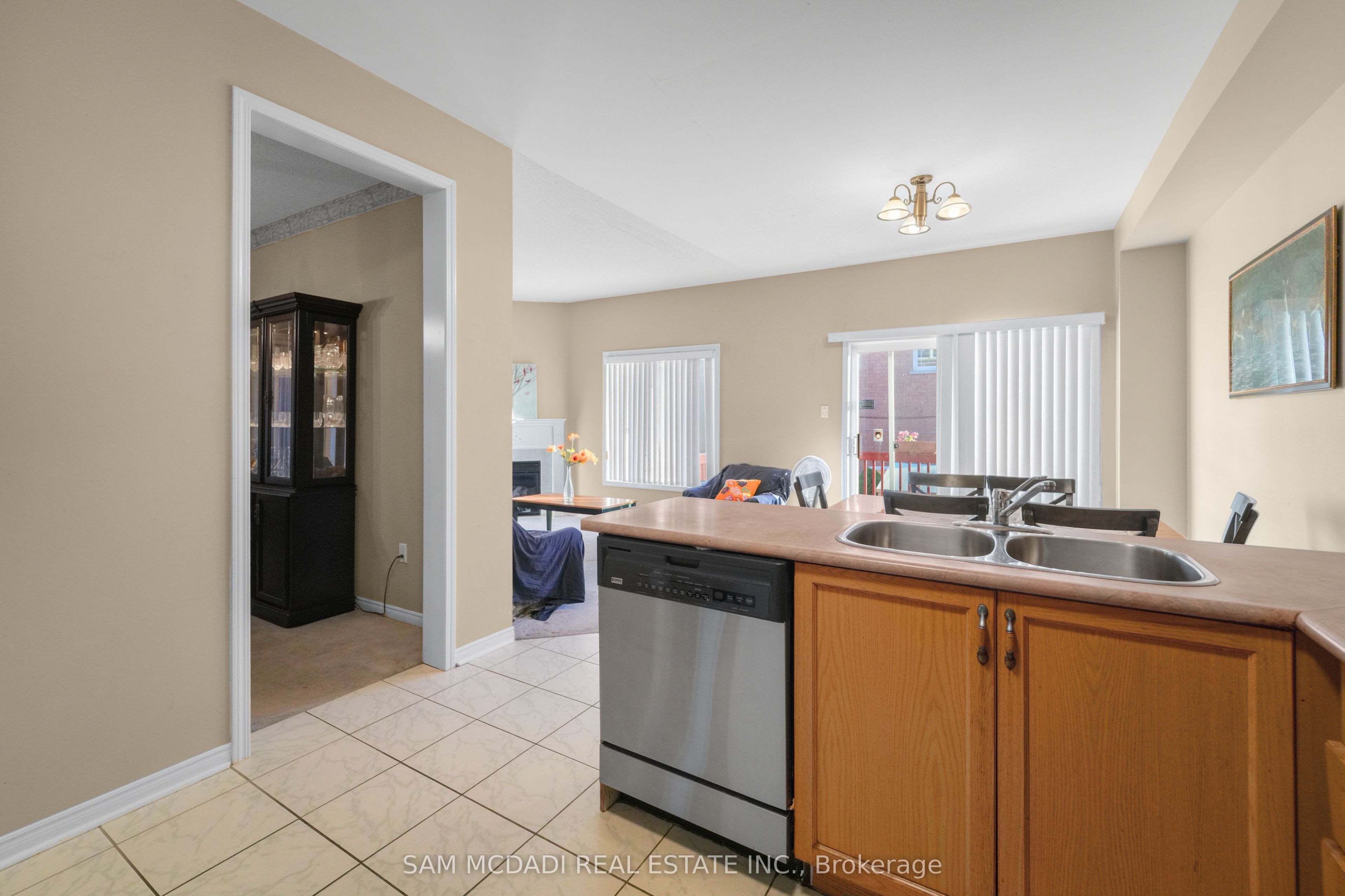 6426 Valiant Heights Property Photo 12