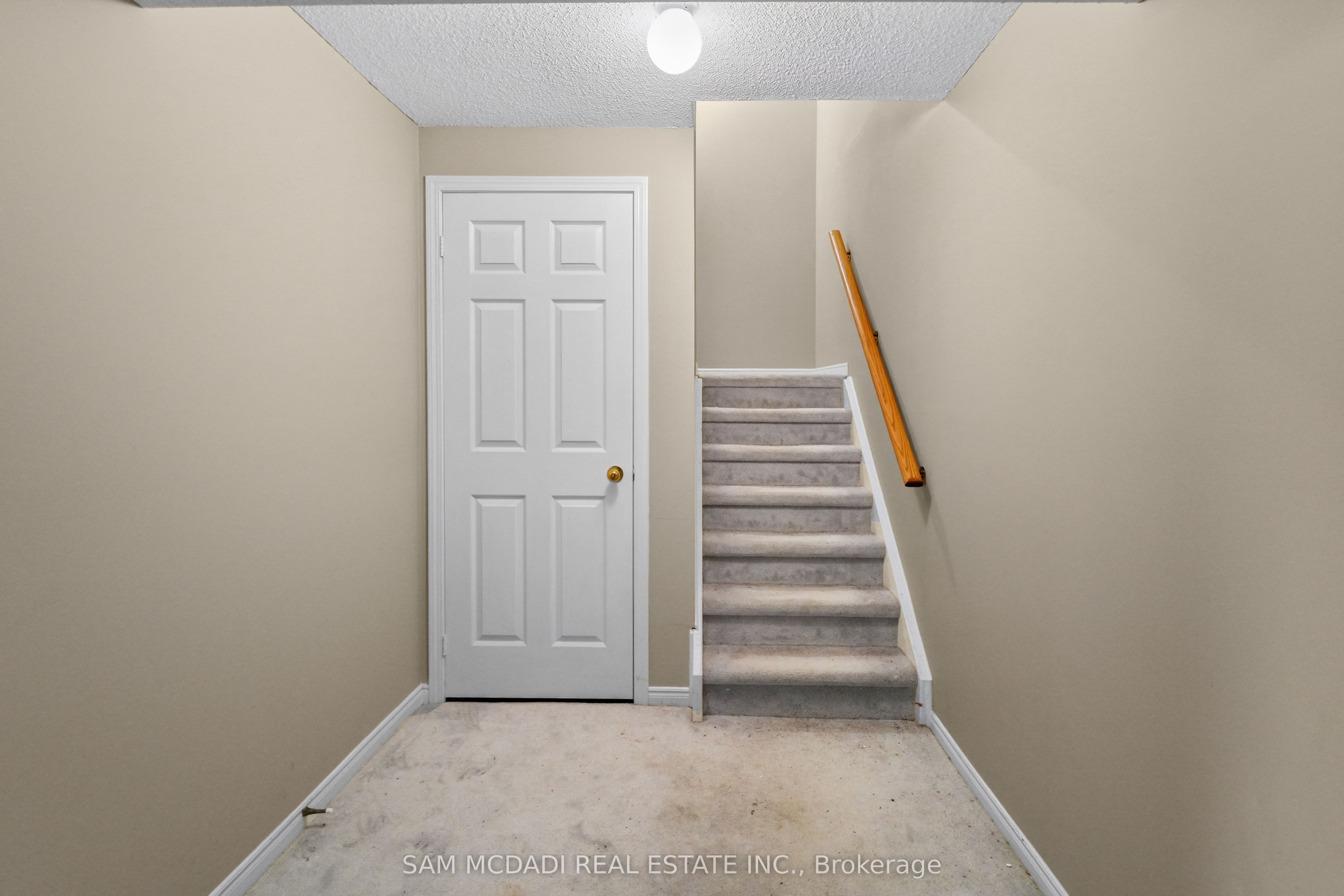 6426 Valiant Heights Property Photo 30